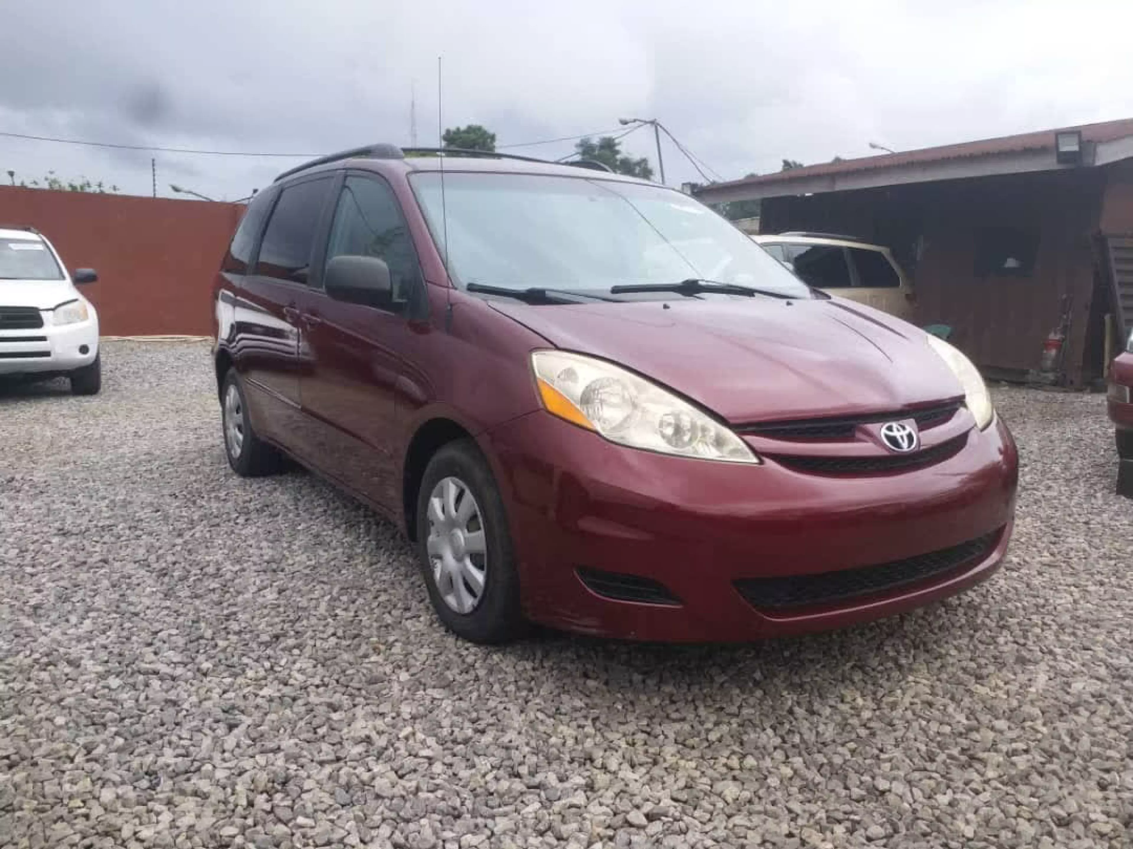 Toyota Sienna - 2010