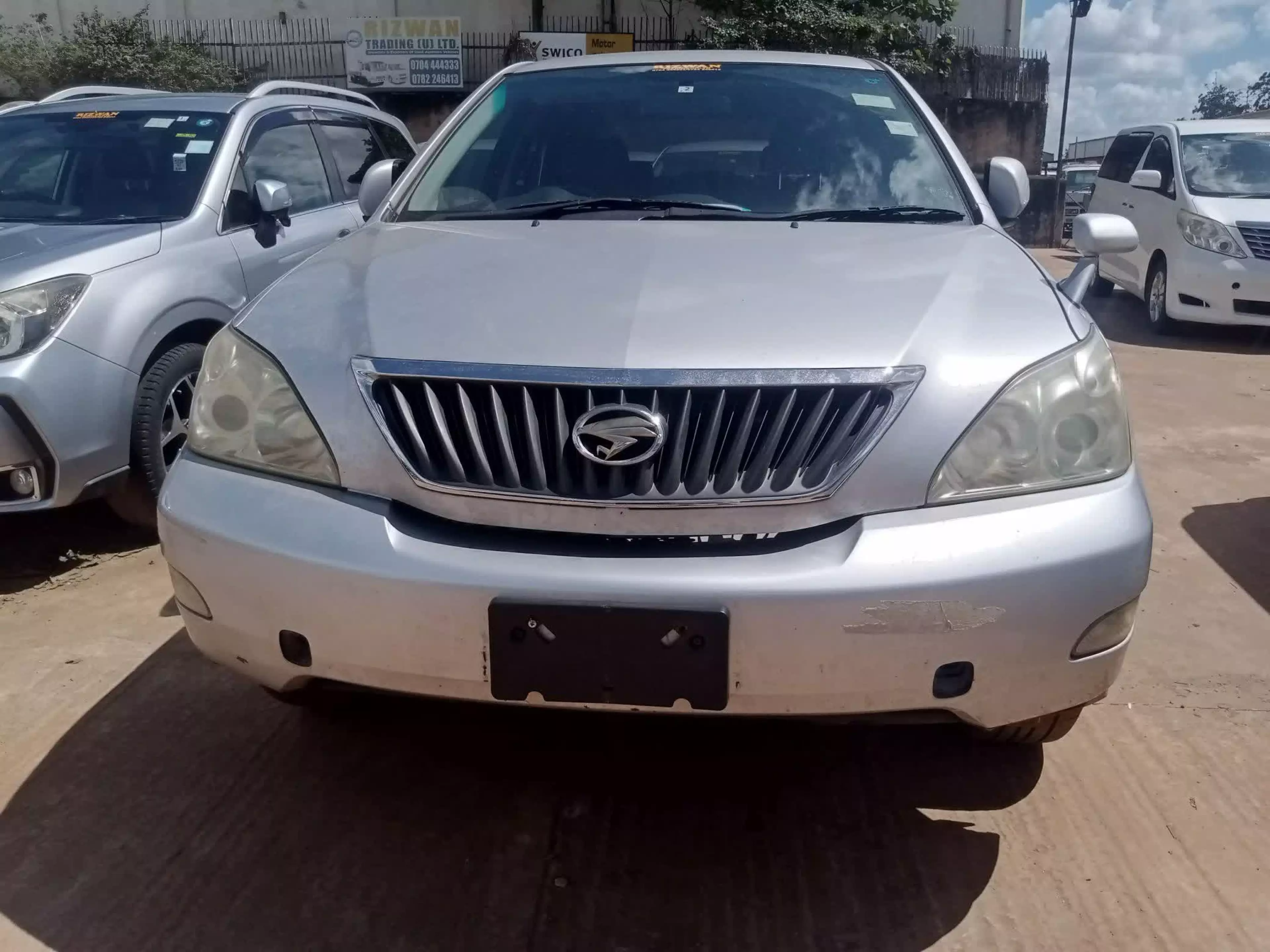 Toyota Harrier   - 2011