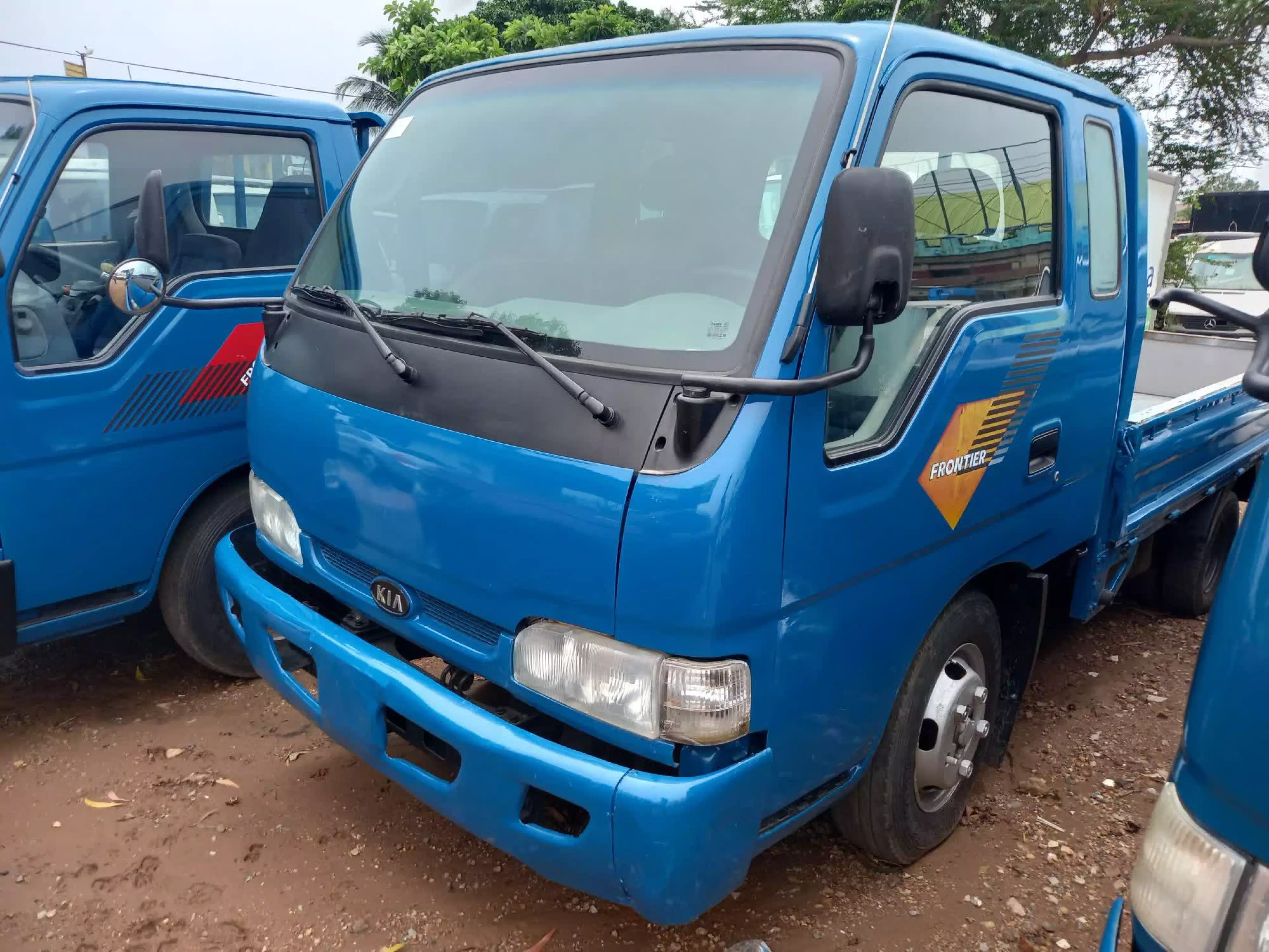 KIA Frontier - 2004