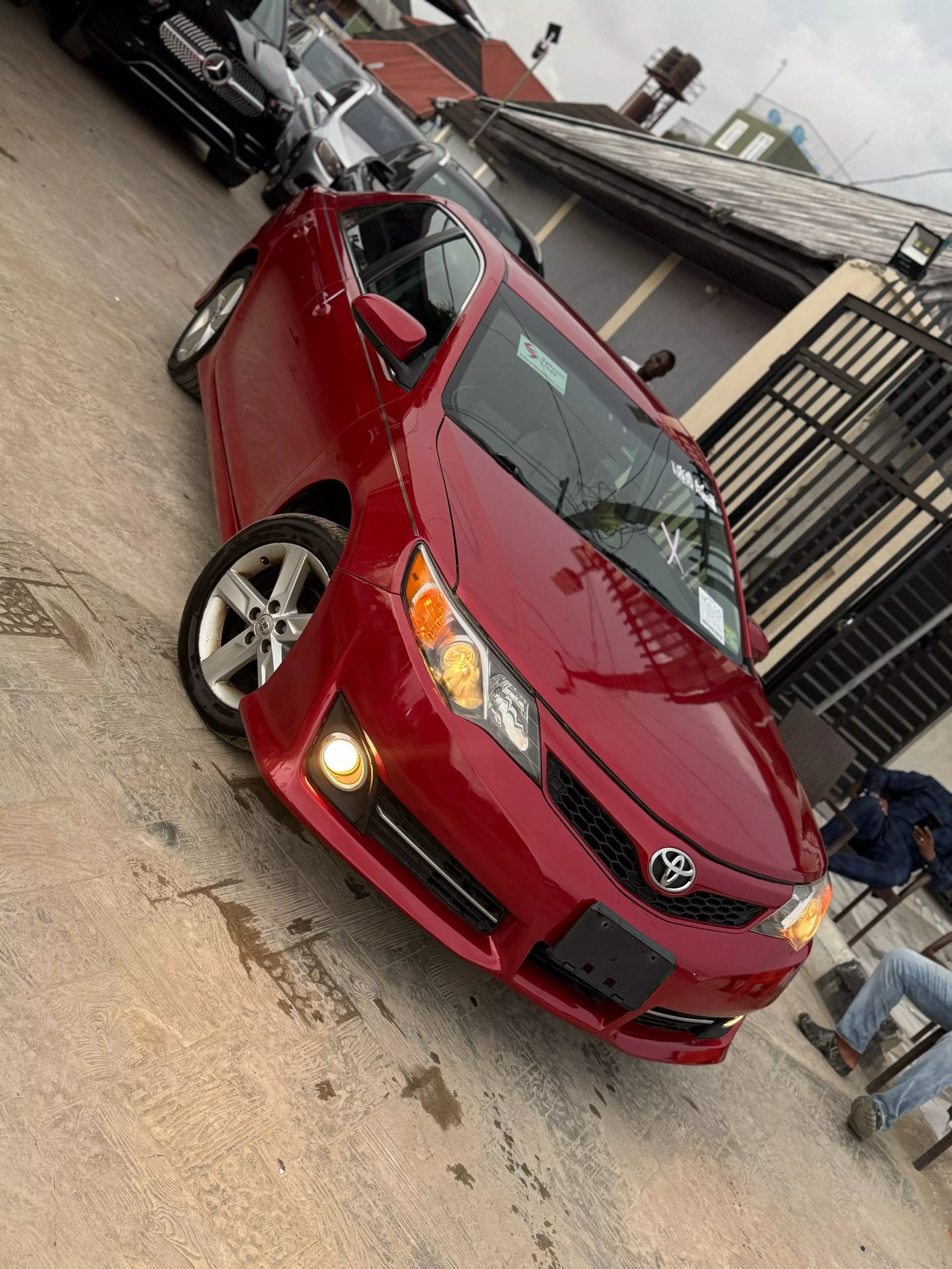 Toyota Camry   - 2014