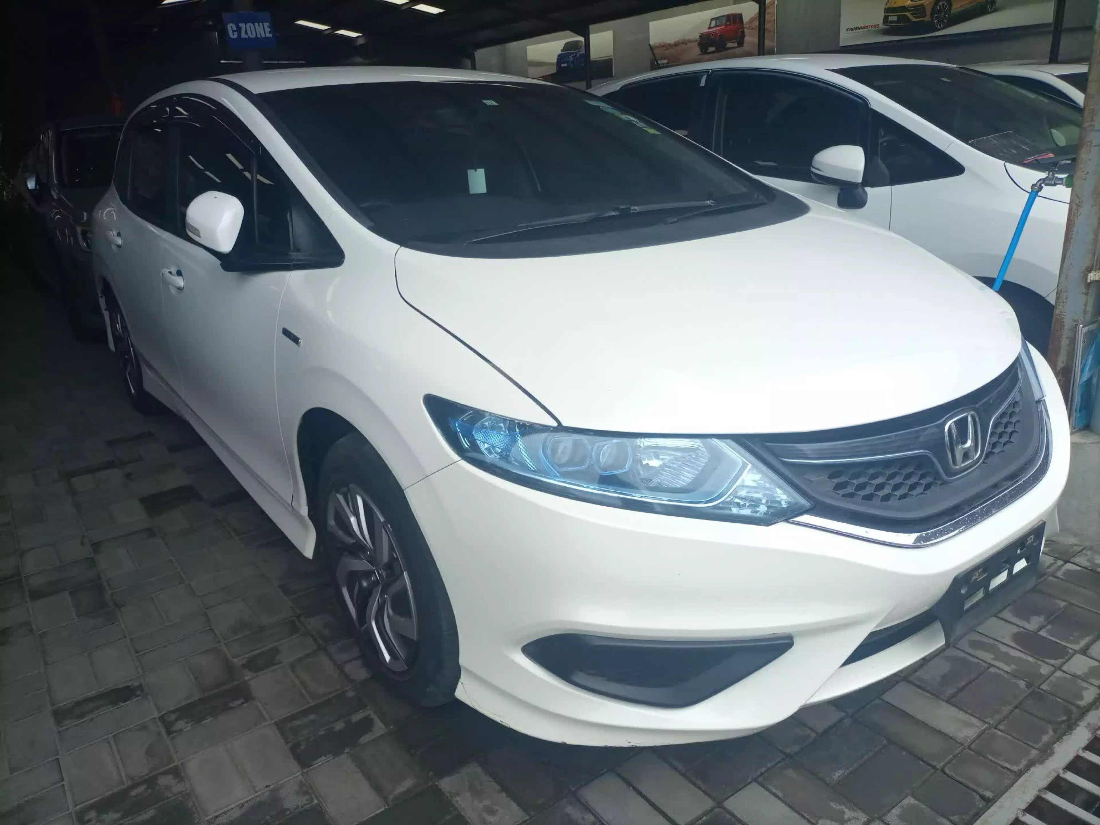 Honda Jade - 2015