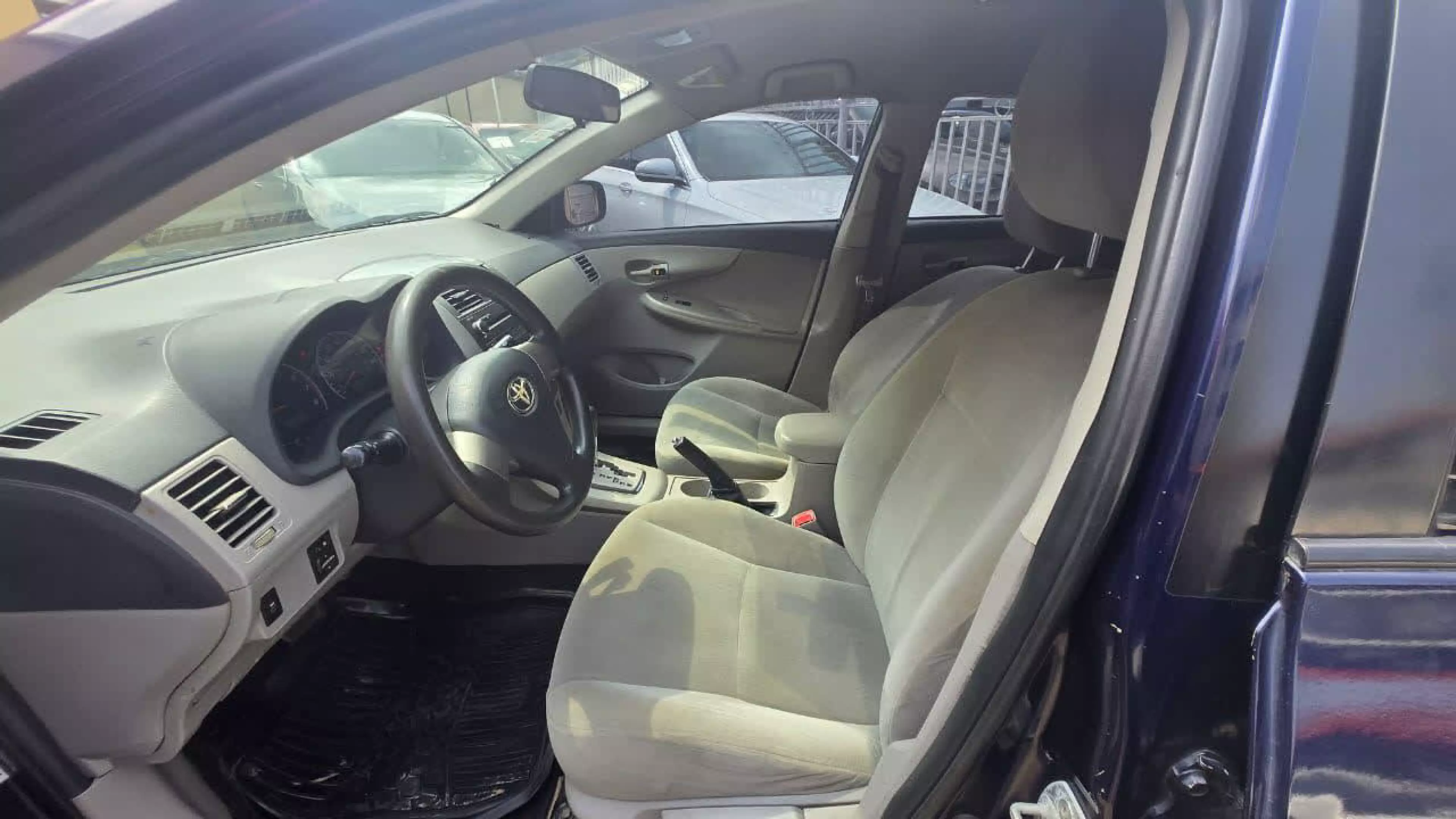 Toyota Corolla   - 2011
