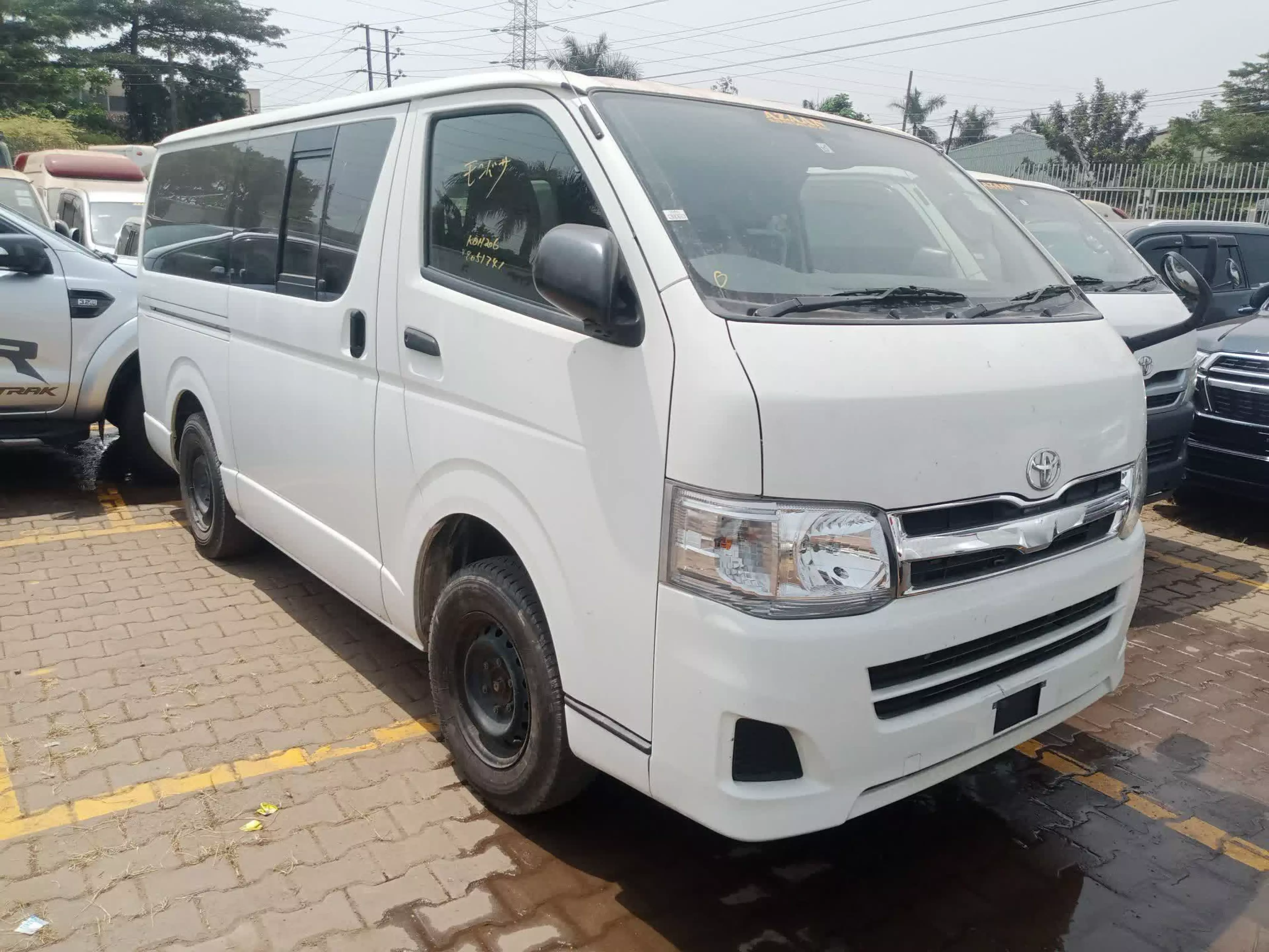 Toyota Hiace - 2010