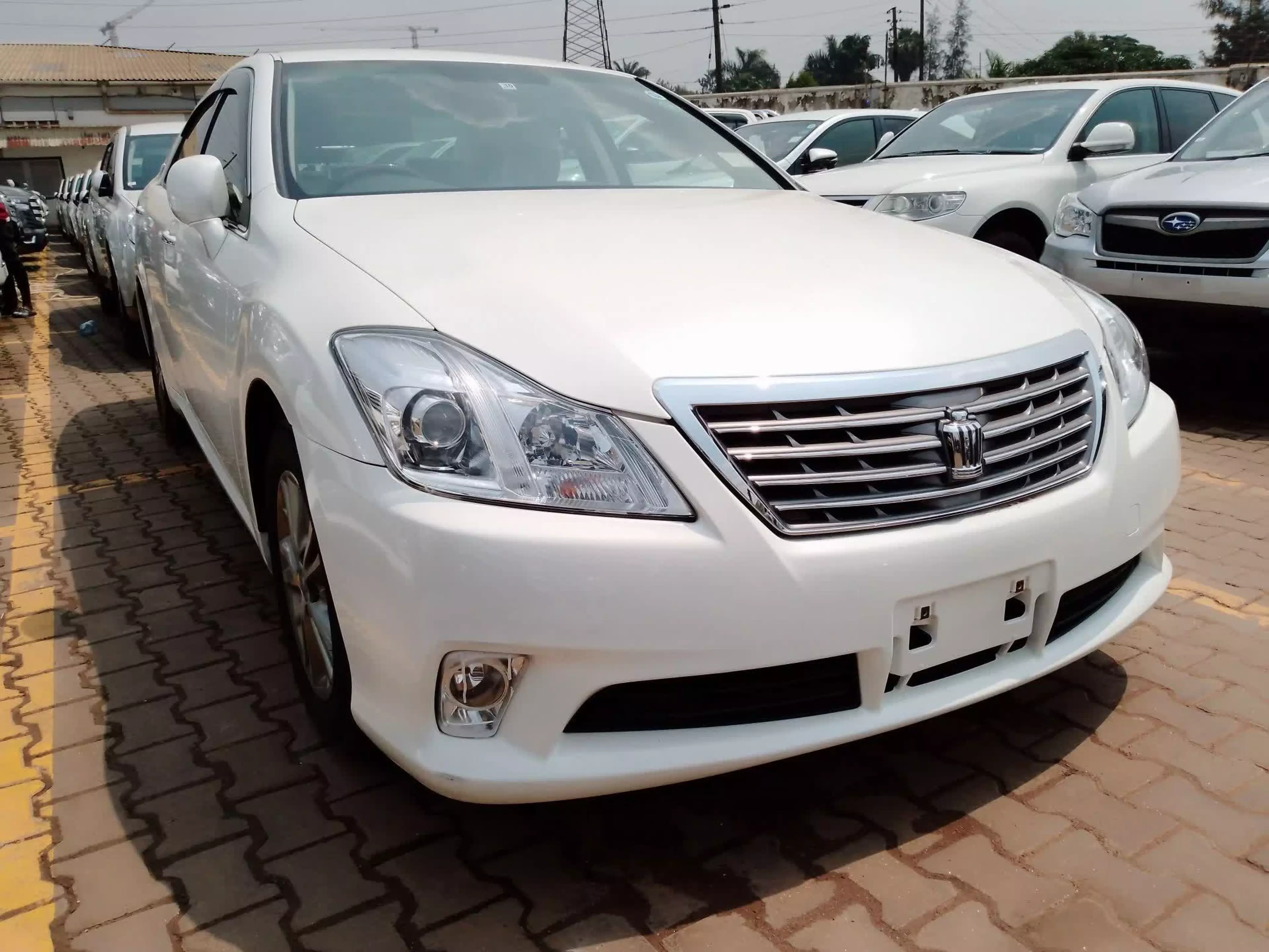 Toyota Crown - 2011