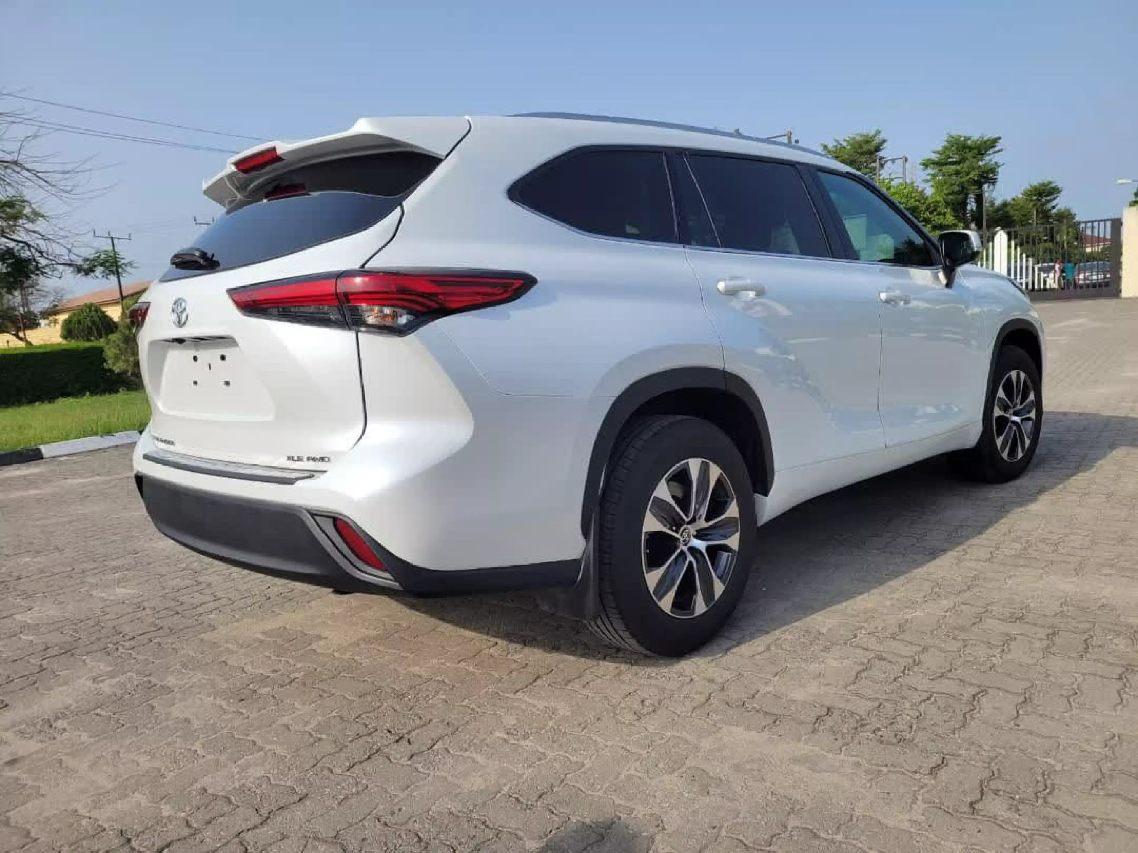 Toyota Highlander   - 2022