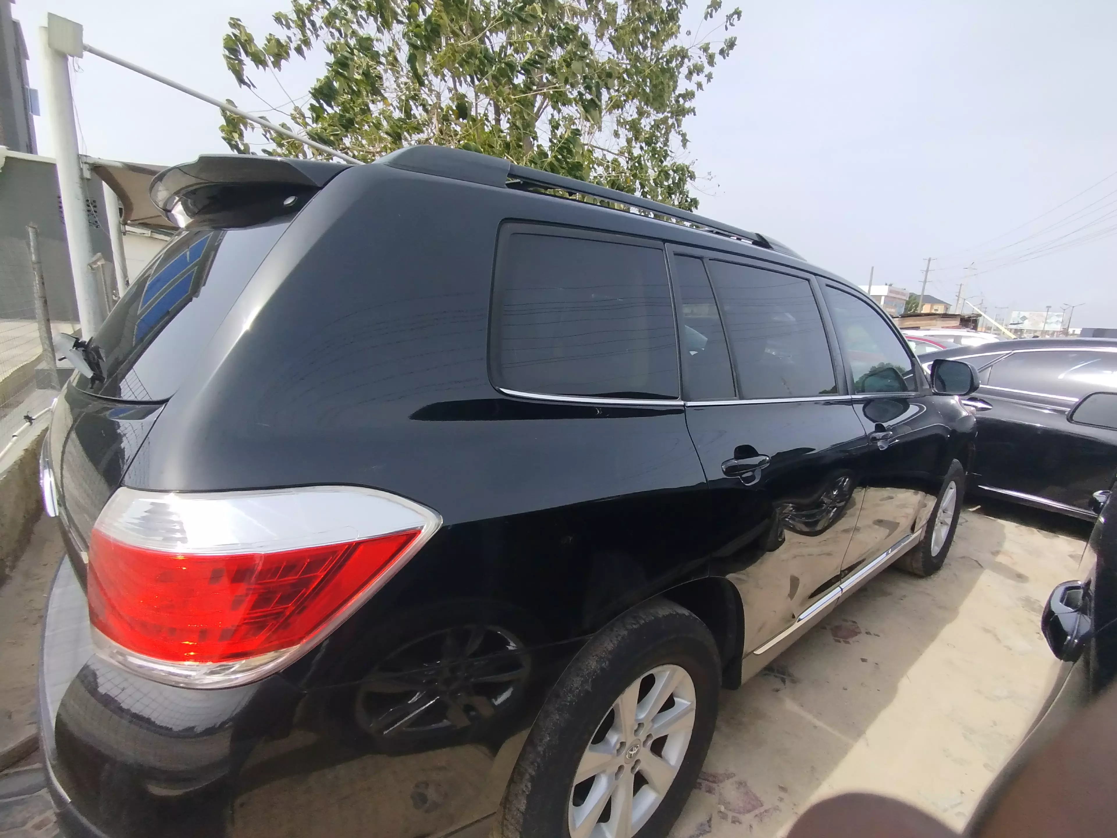 Toyota Highlander   - 2013