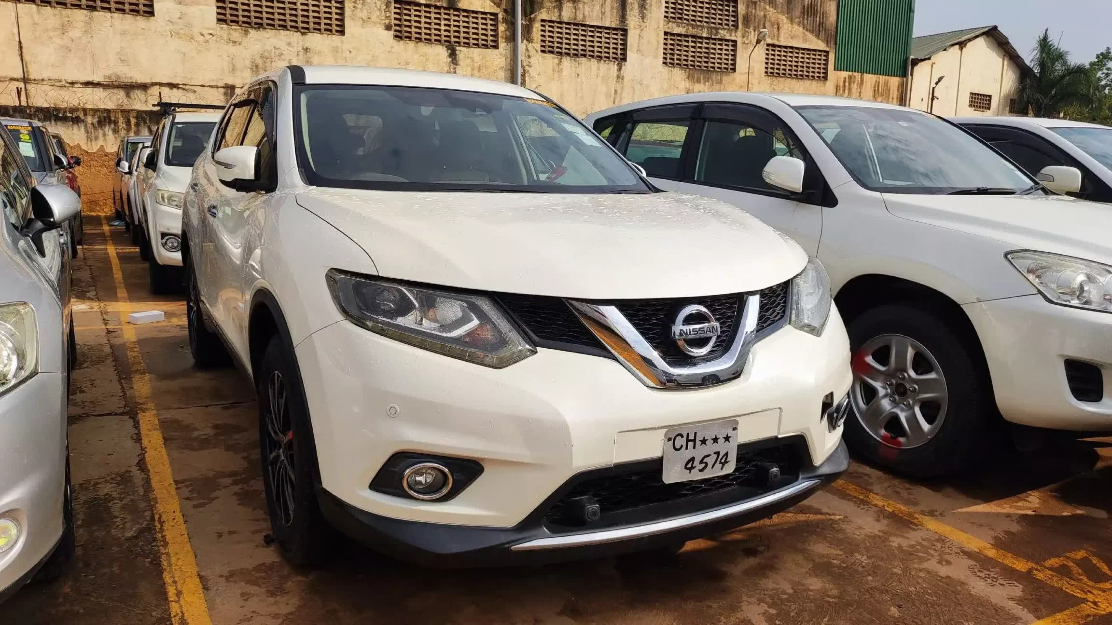 Nissan X-TRAIL - 2013