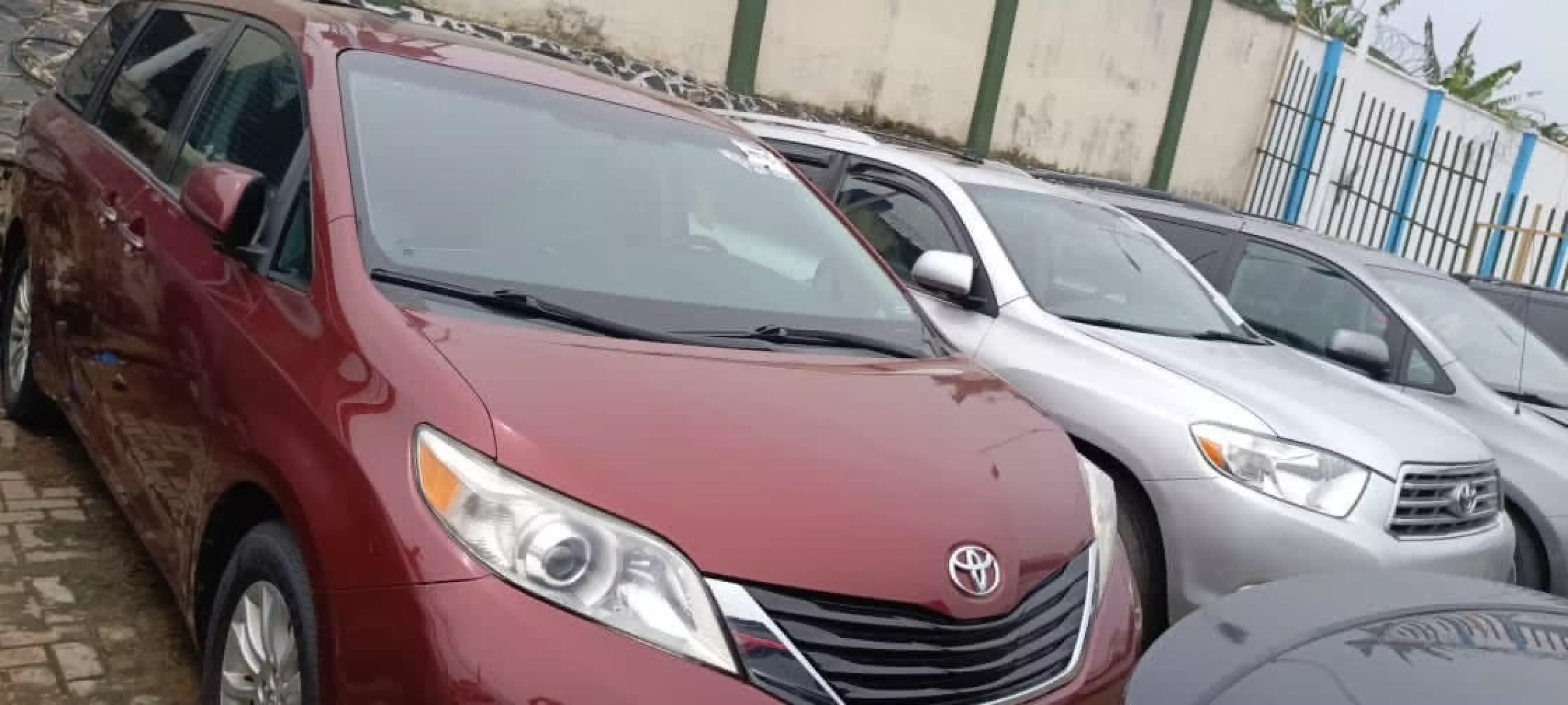 Toyota Sienna - 2016