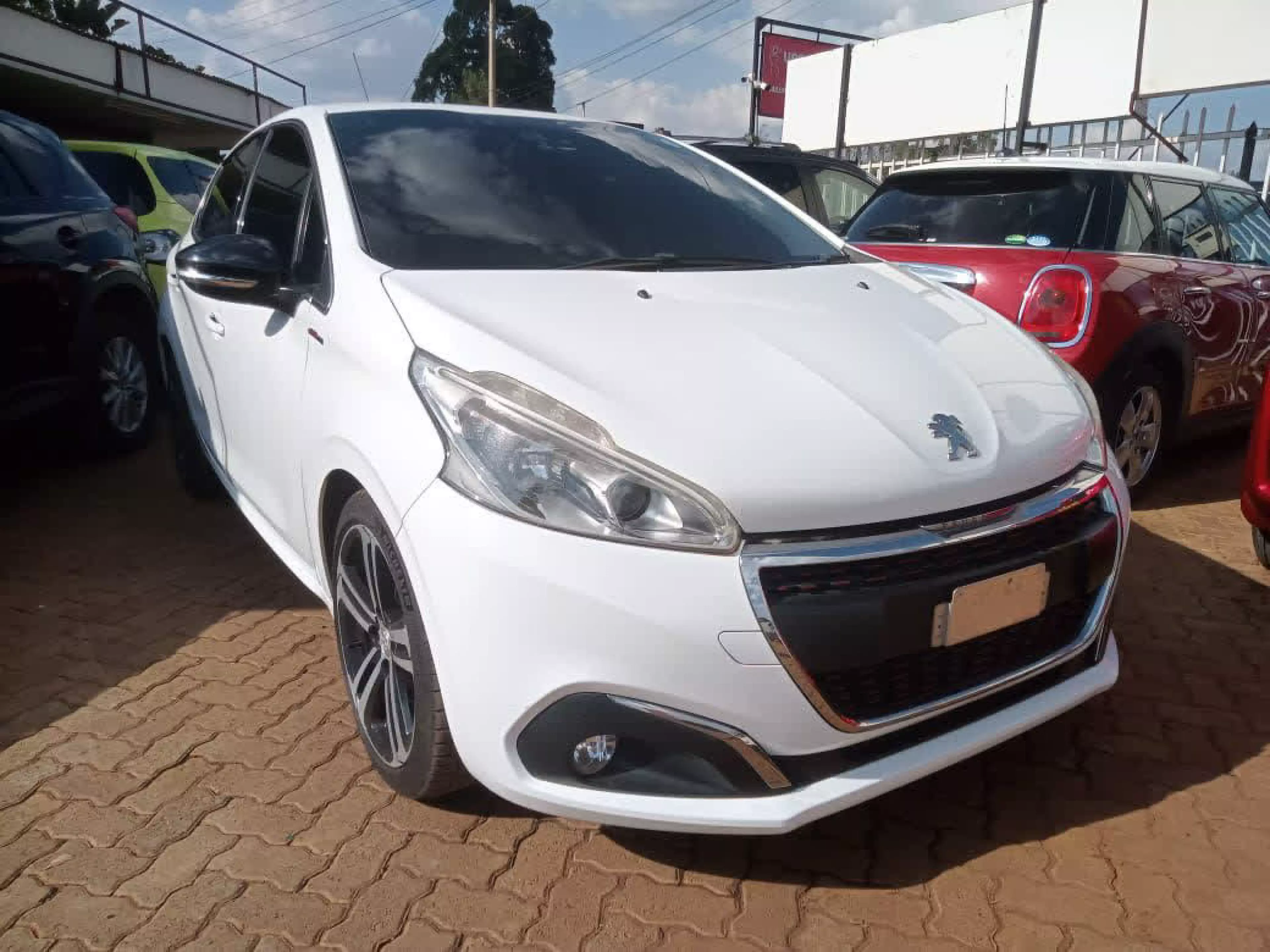Peugeot 208 - 2016