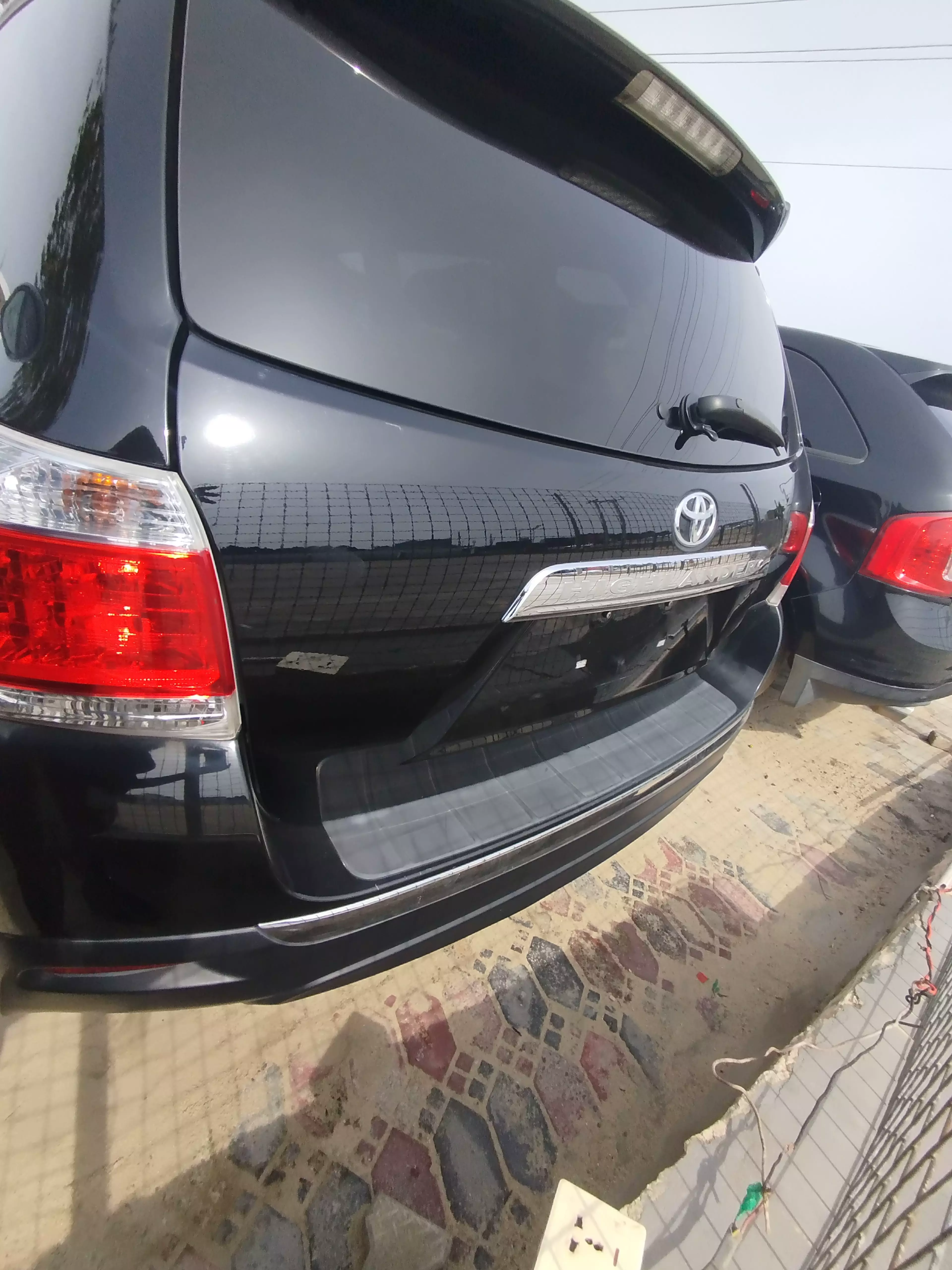 Toyota Highlander   - 2013