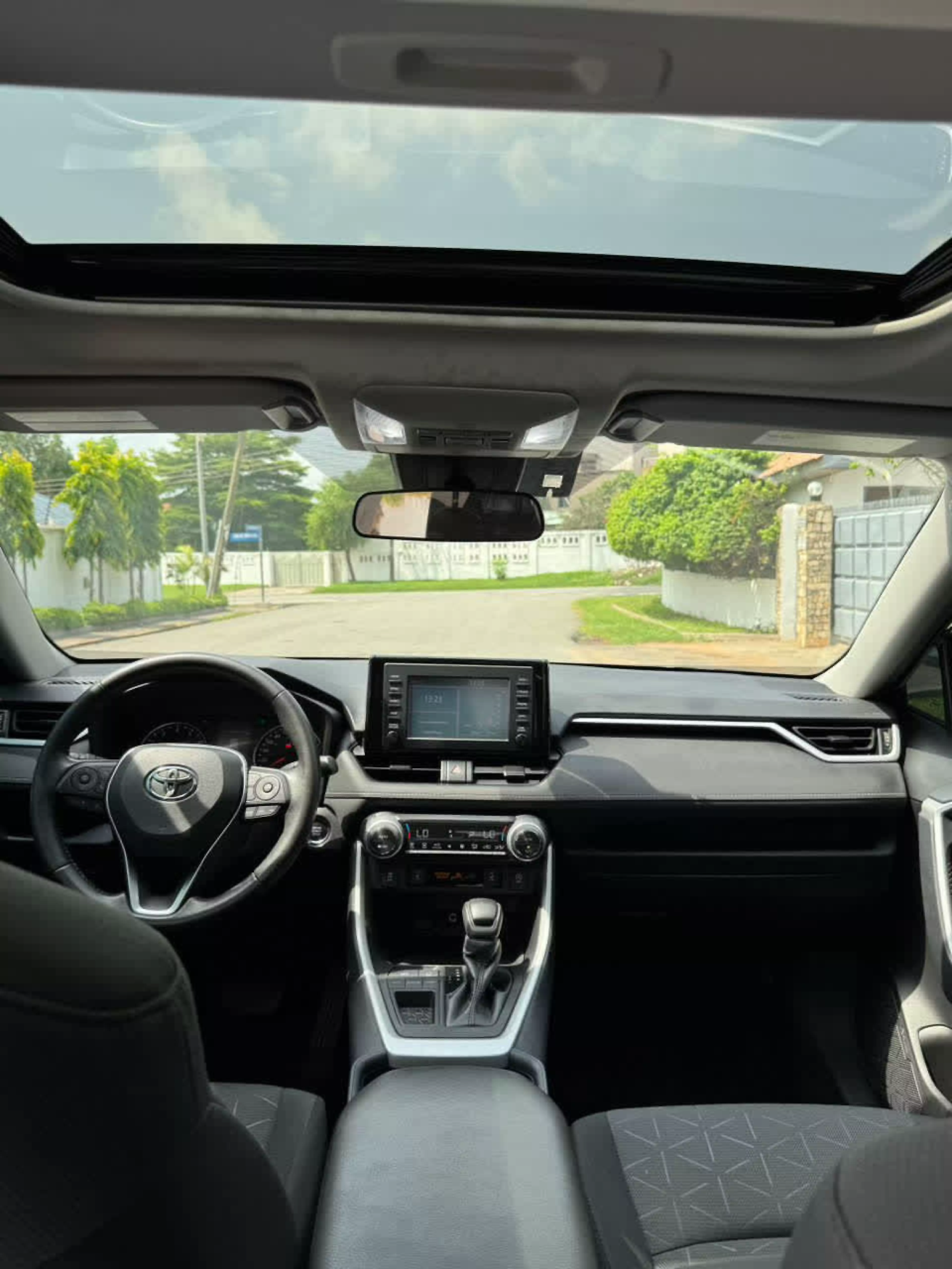 Toyota RAV 4   - 2021