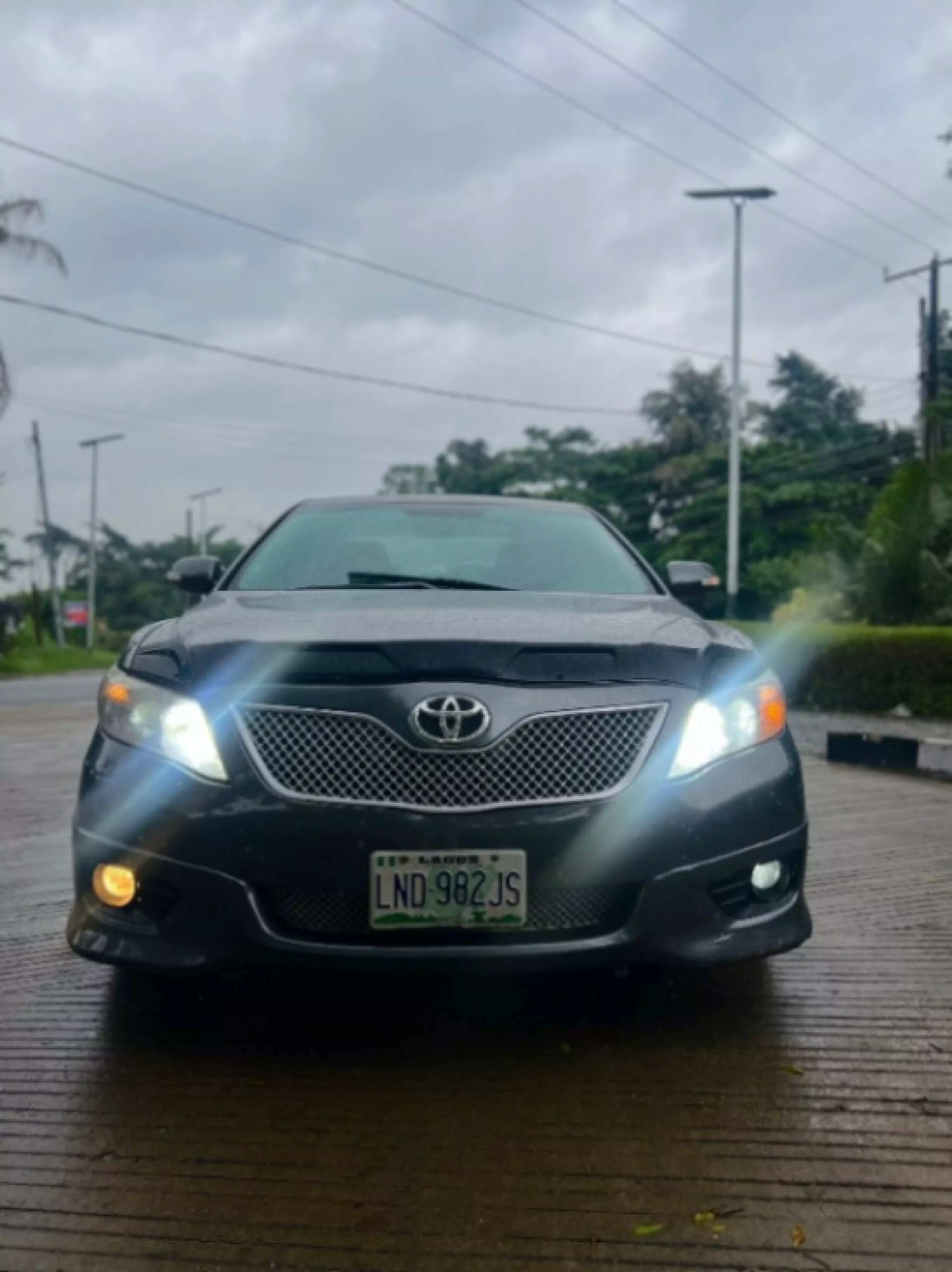 Toyota Camry - 2011