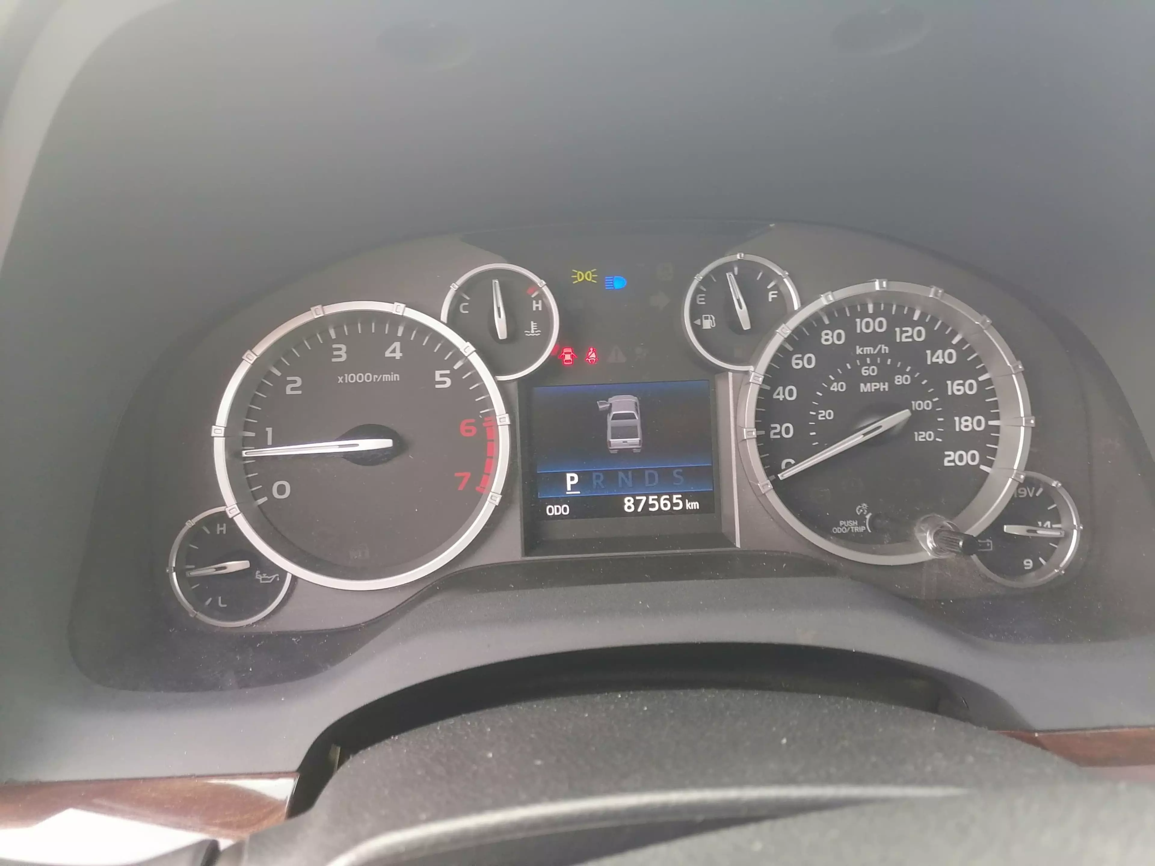 Toyota Tundra   - 2014
