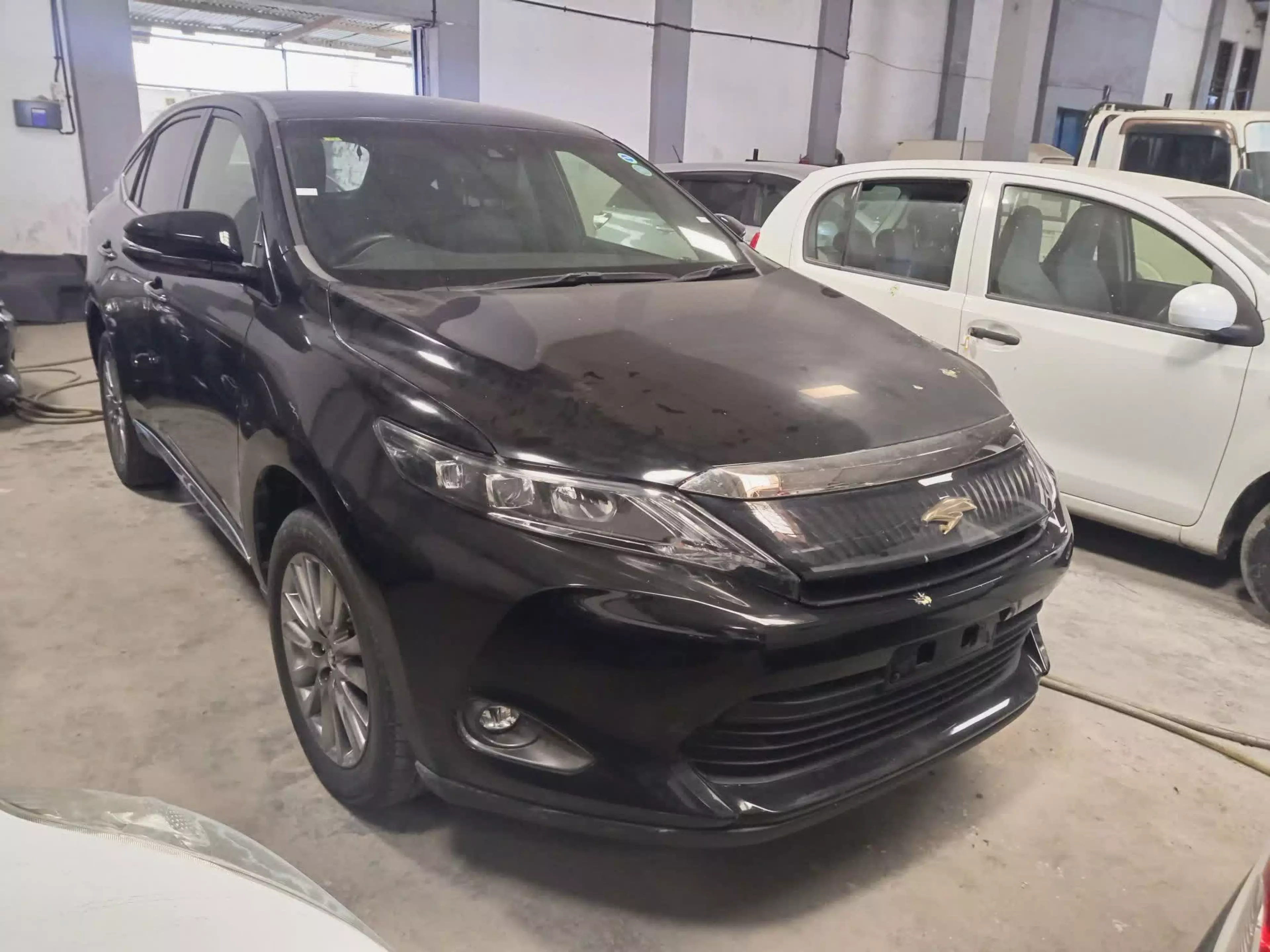 Toyota Harrier - 2015