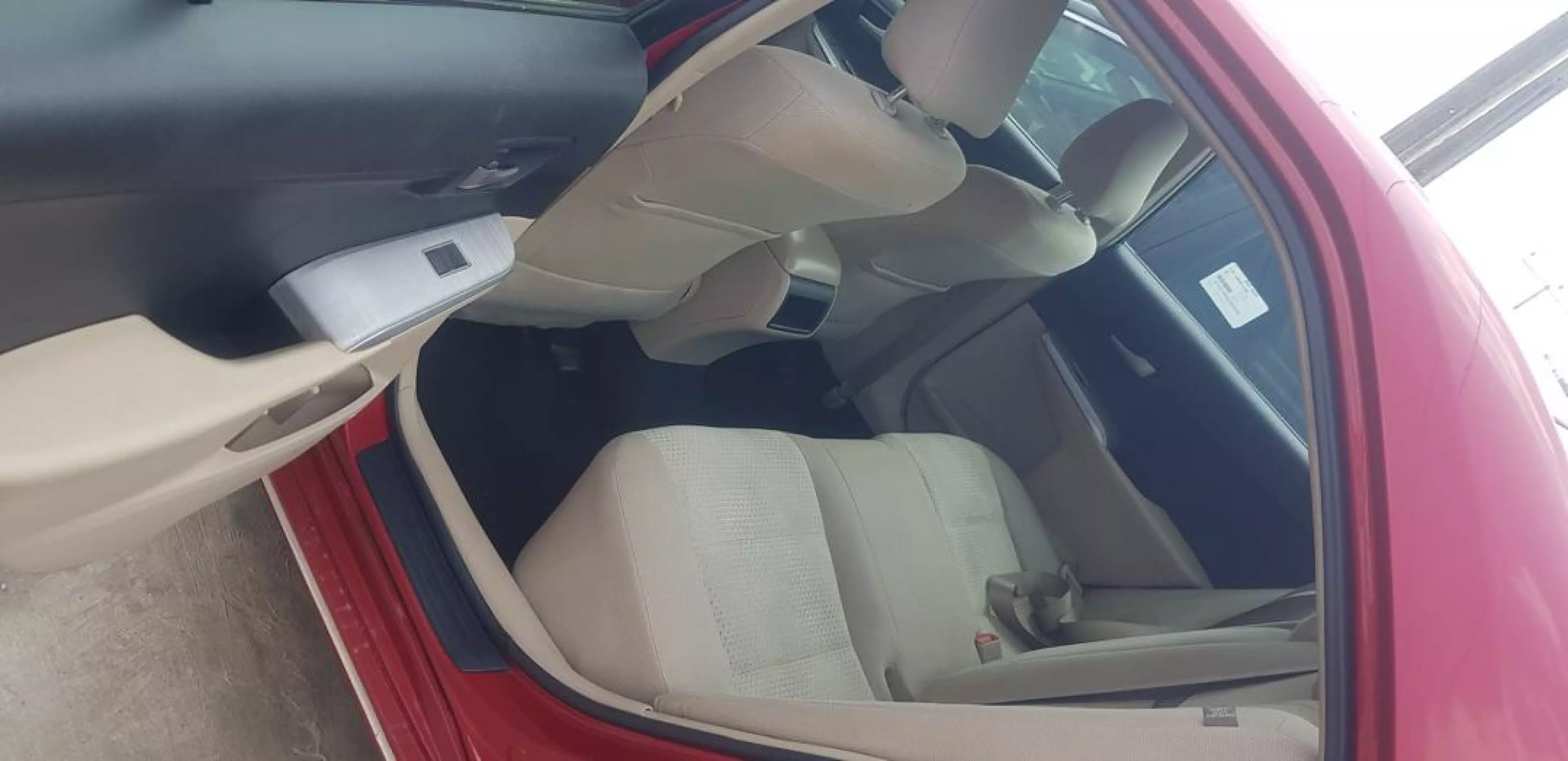 Toyota Camry   - 2014