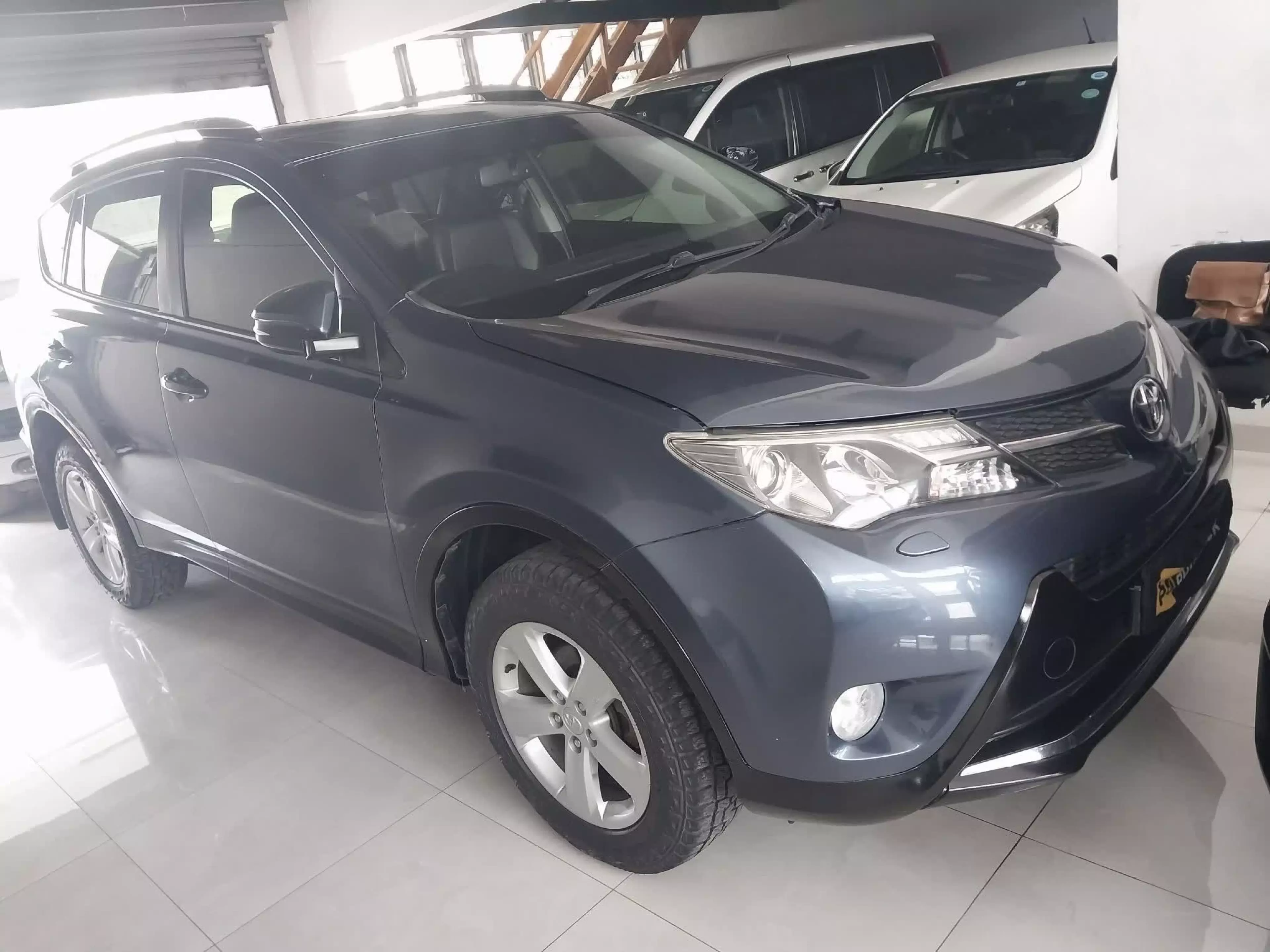 Toyota RAV 4 - 2016