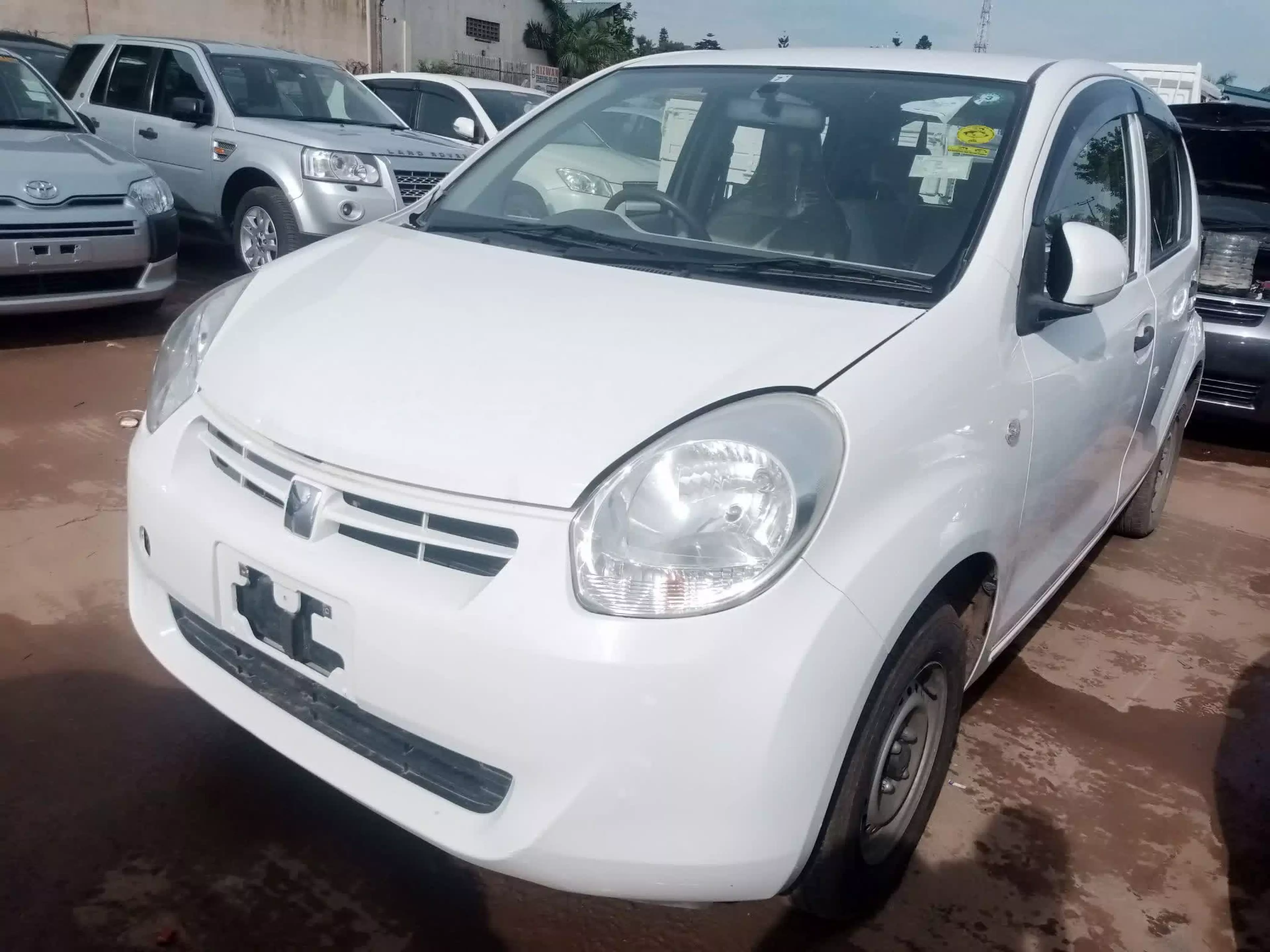 Toyota Passo - 2013