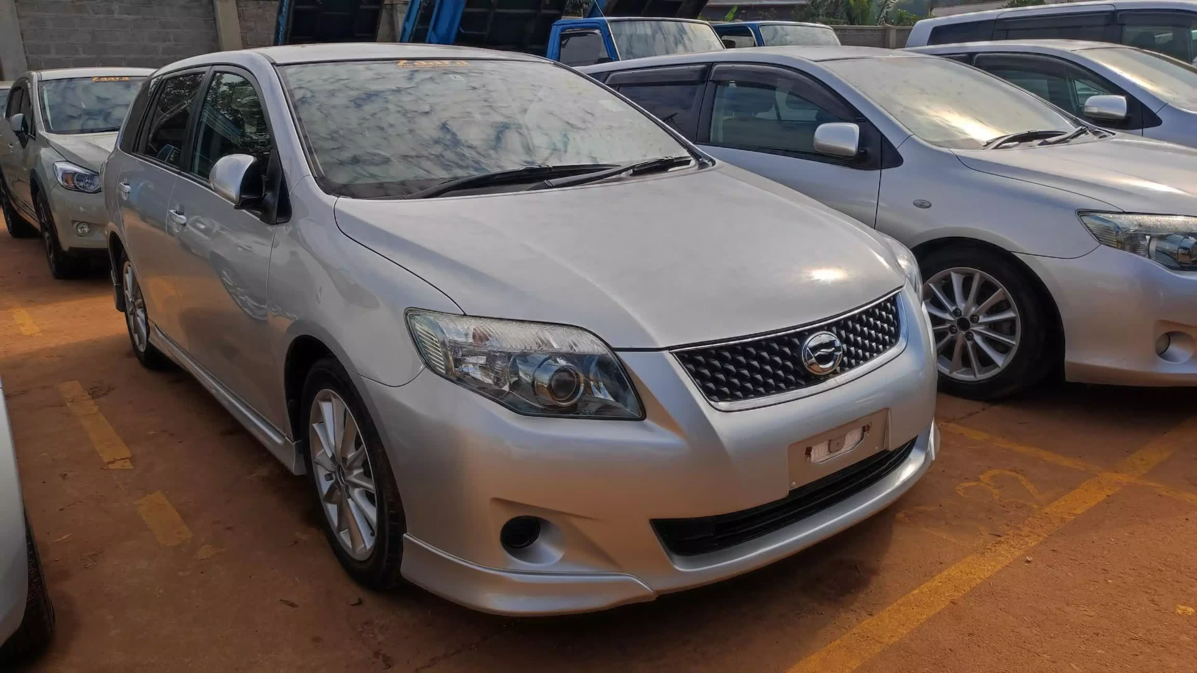 Toyota Fielder  - 2010