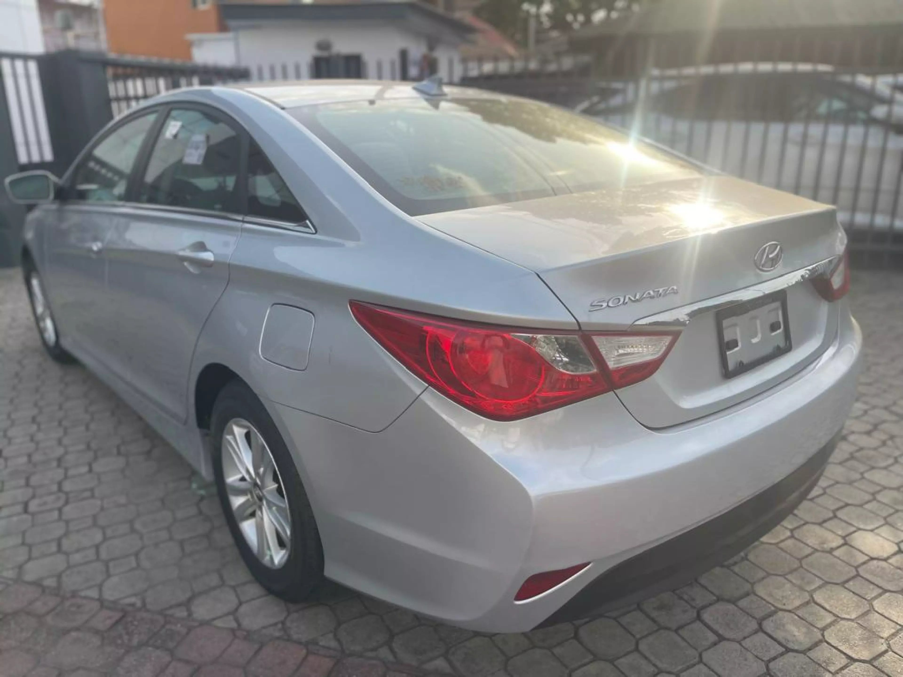 Hyundai Sonata   - 2014