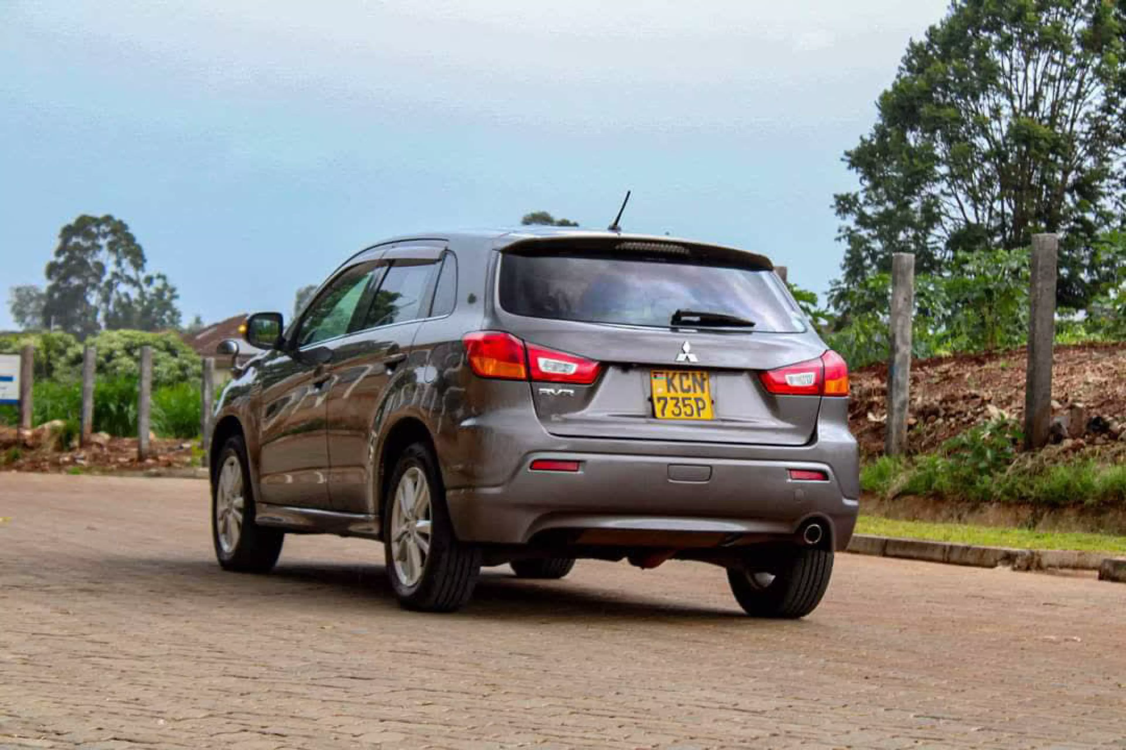 Mitsubishi RVR   - 2010