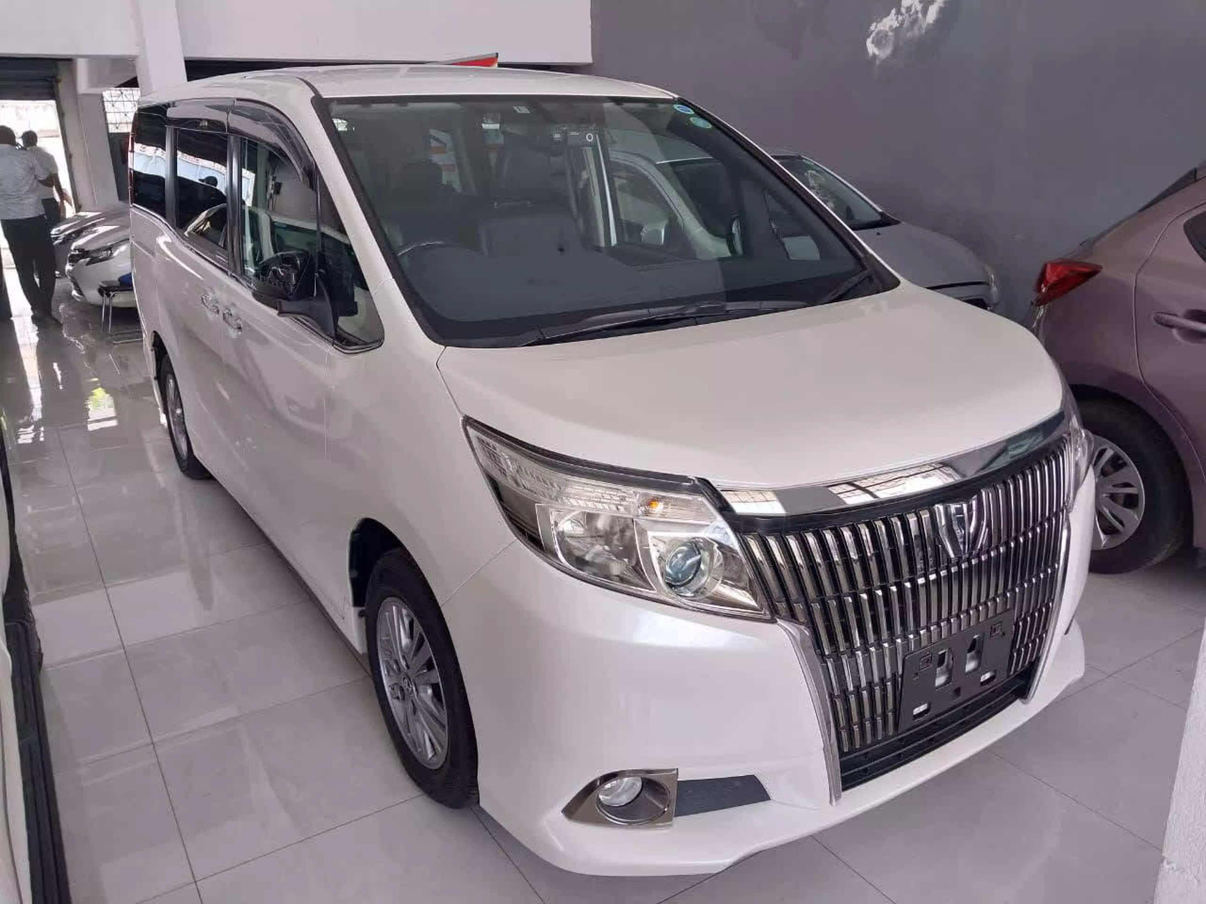 Toyota esquire - 2016