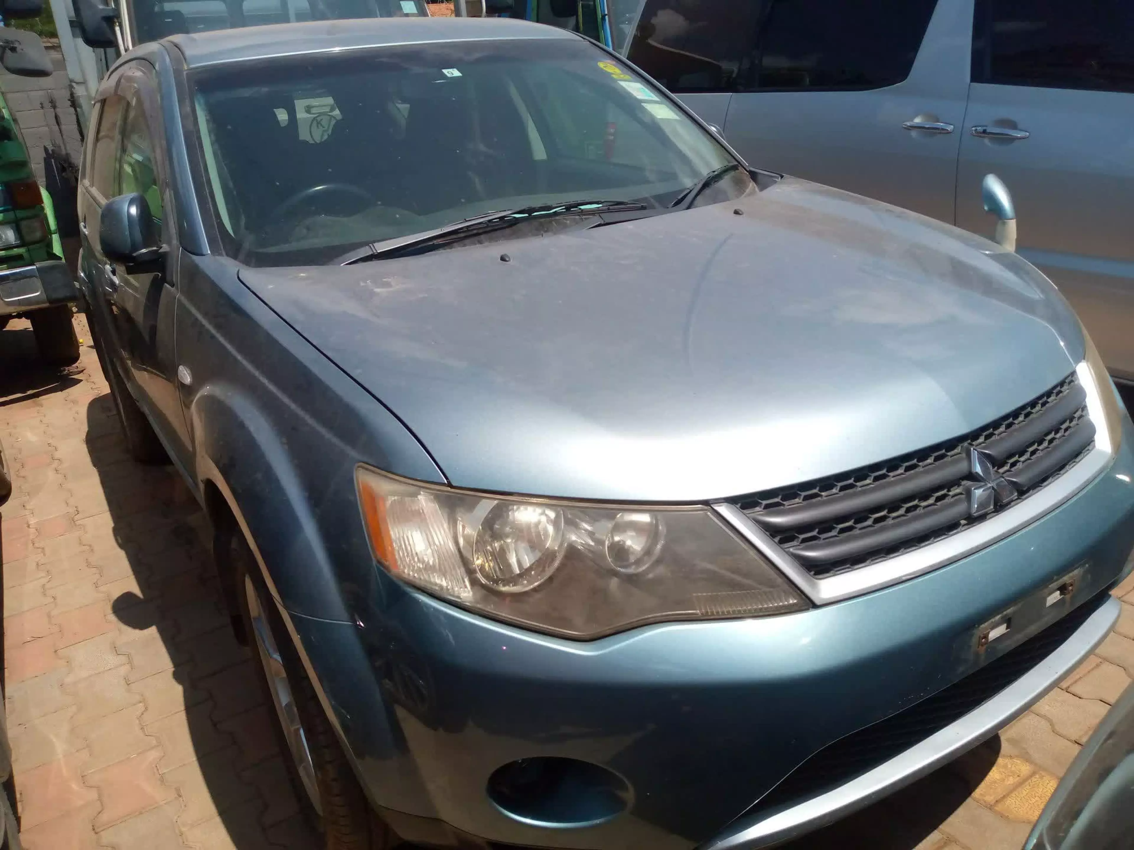 Mitsubishi Outlander GLX - 2008