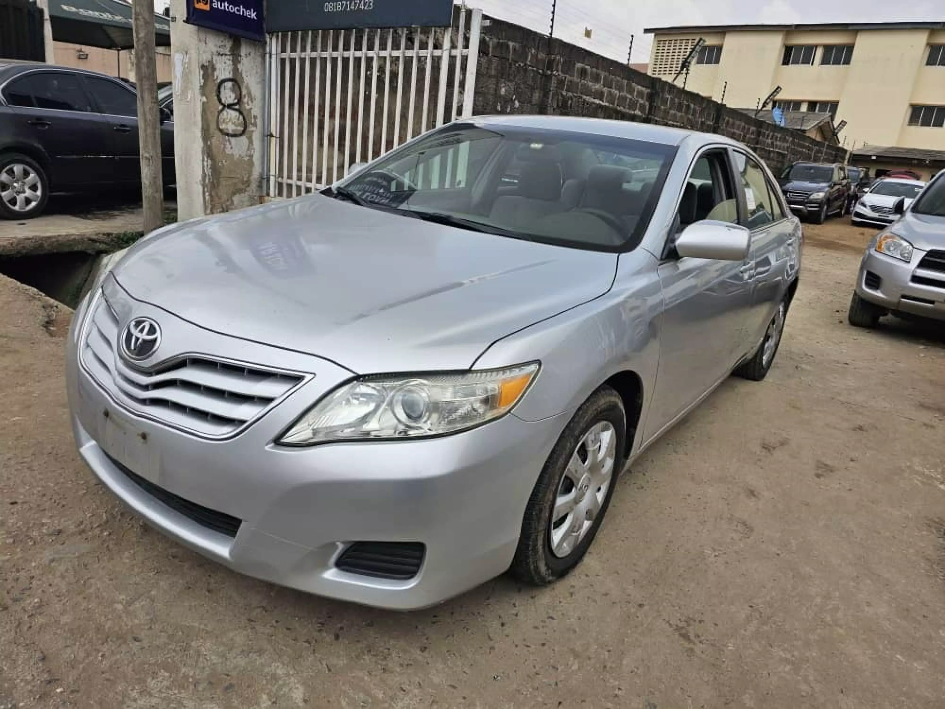 Toyota camry   - 2011