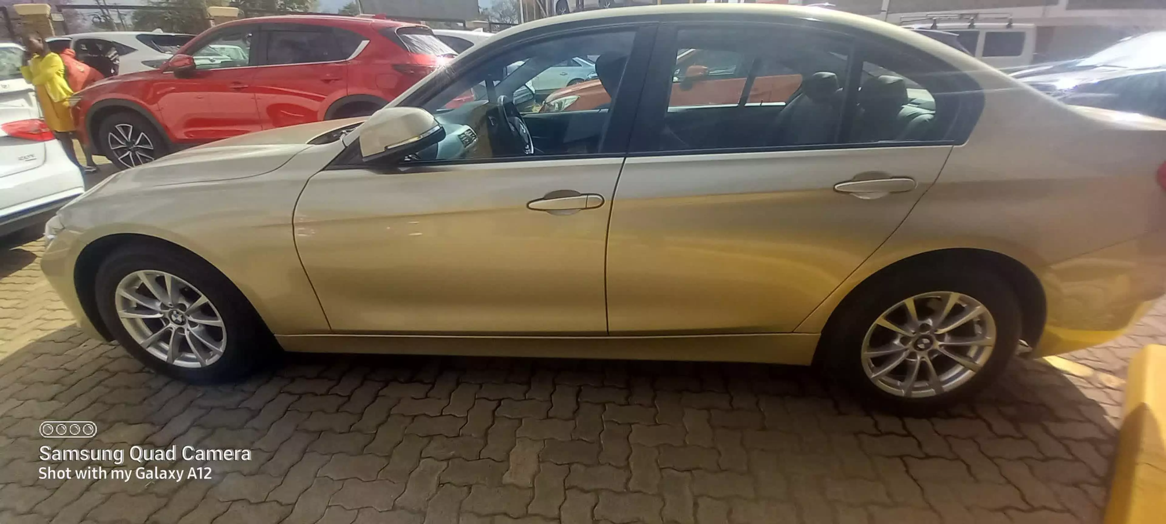 BMW 320i - 2015