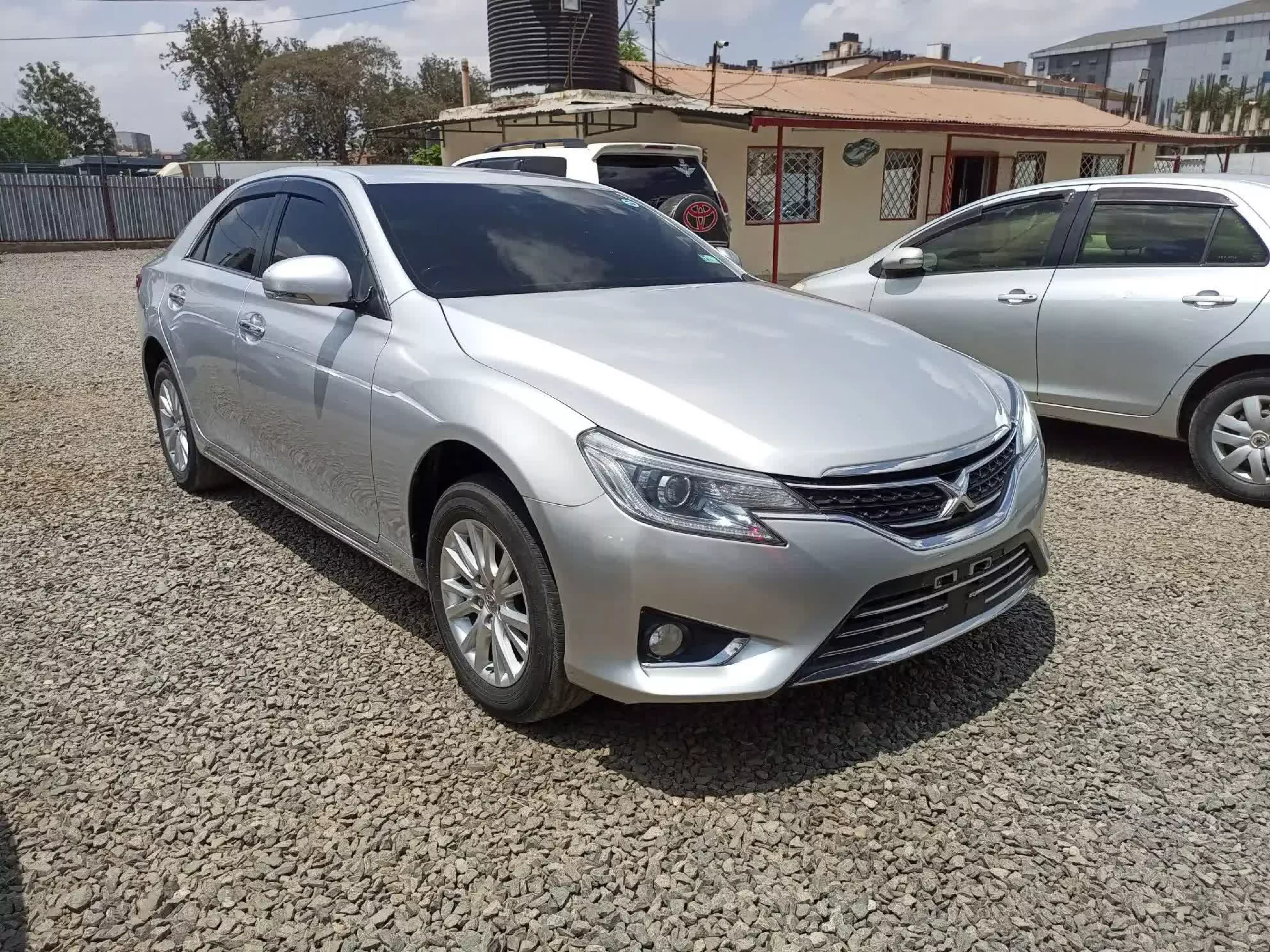 Toyota Mark X - 2014