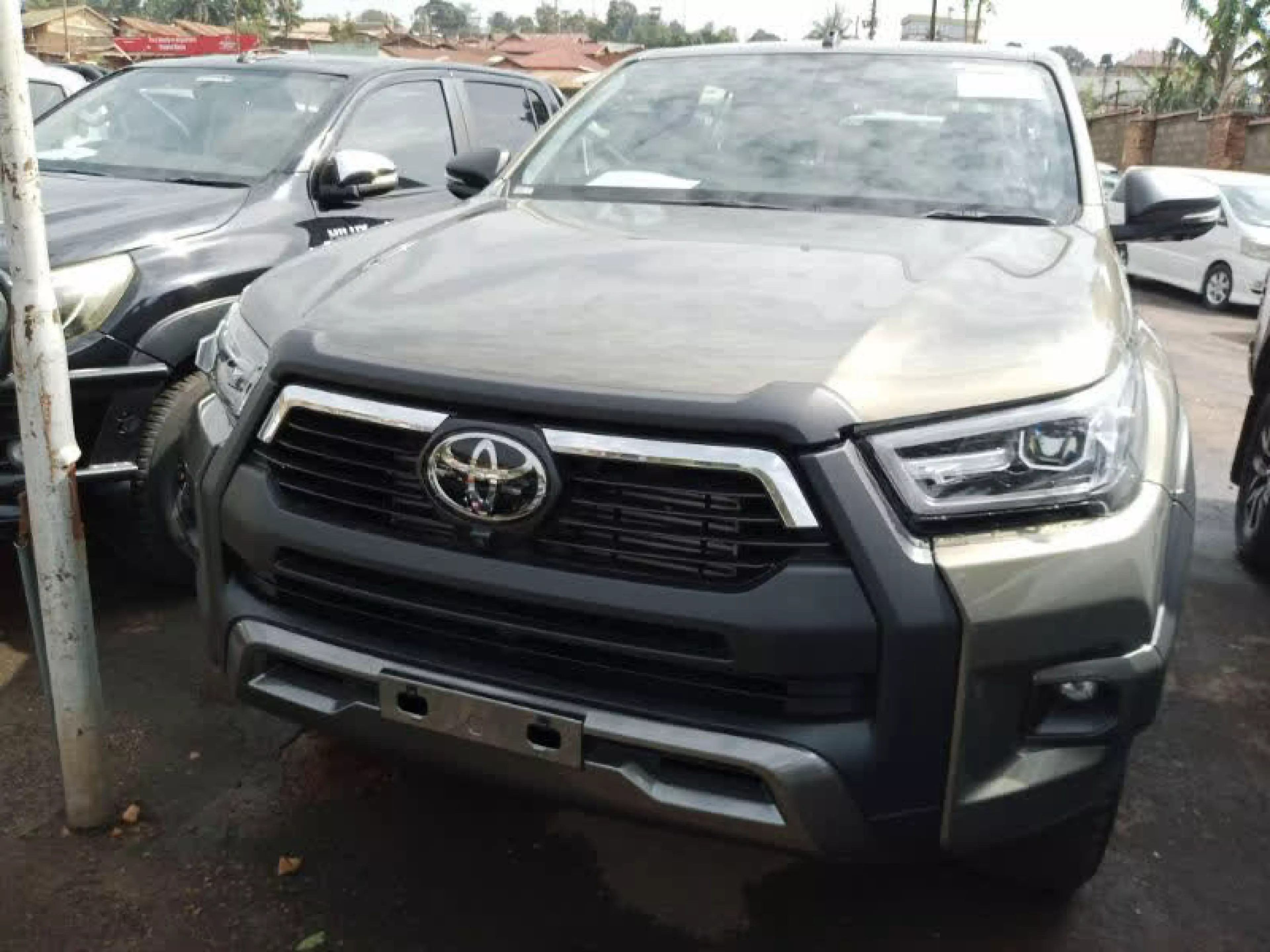 Toyota Hilux Revo  - 2021