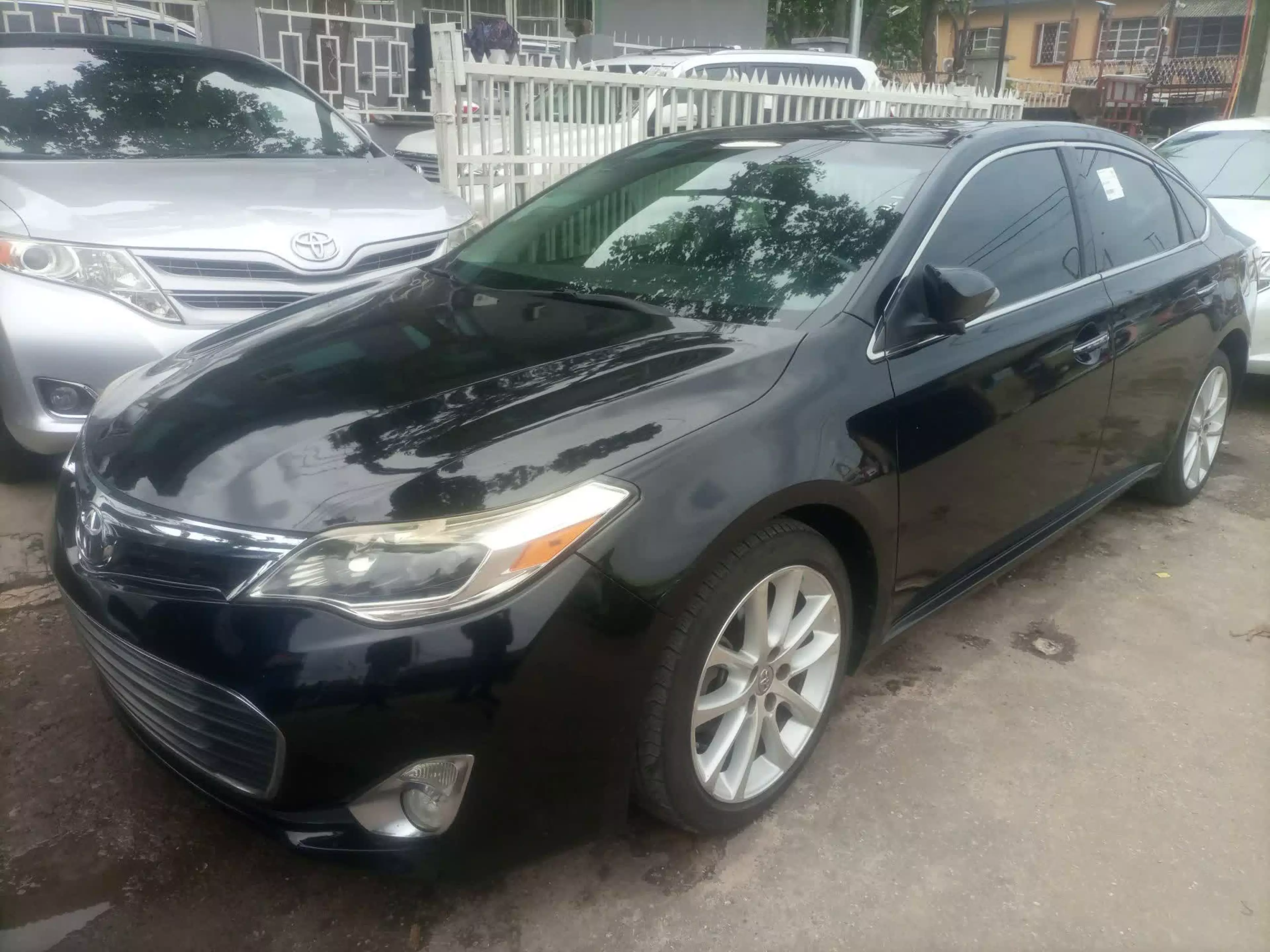 Toyota Avalon - 2013