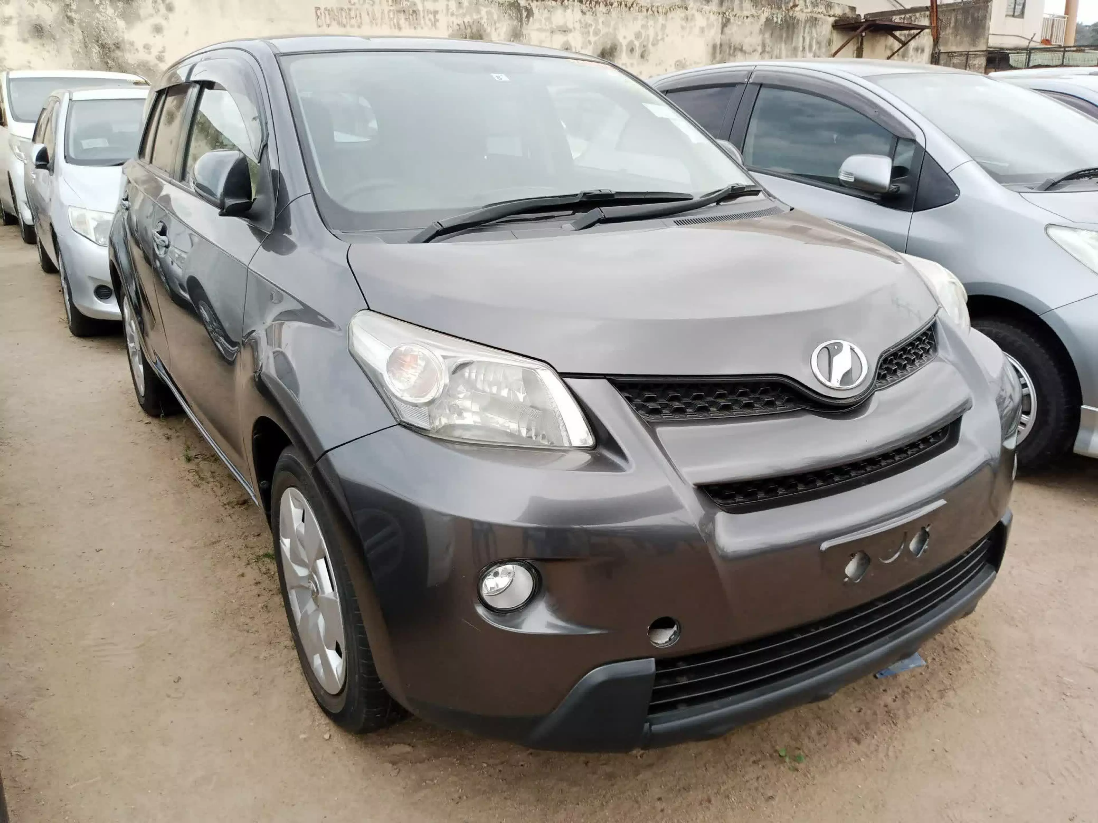 Toyota Ist  - 2009