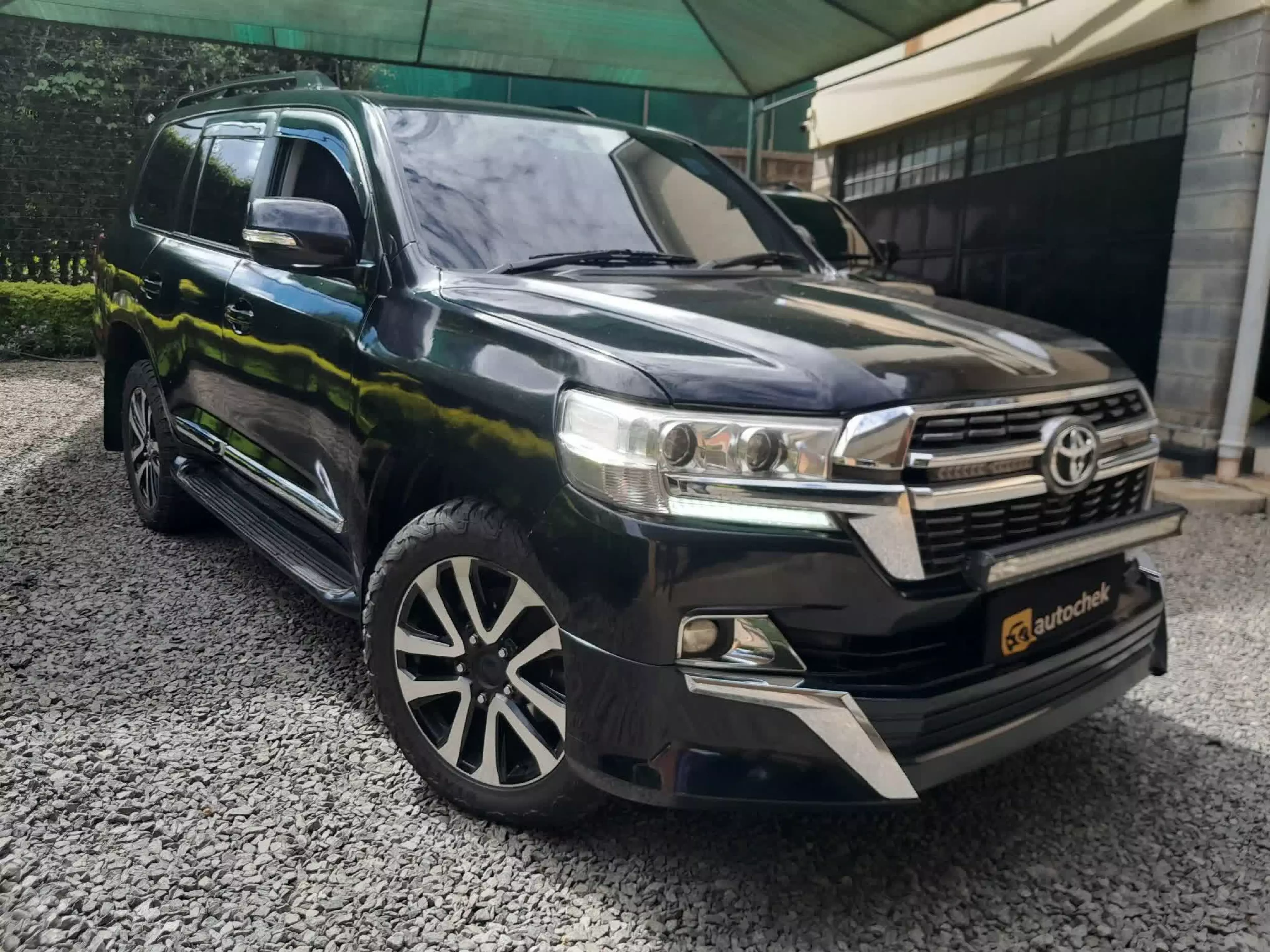 Toyota Landcruiser  V8 - 2014