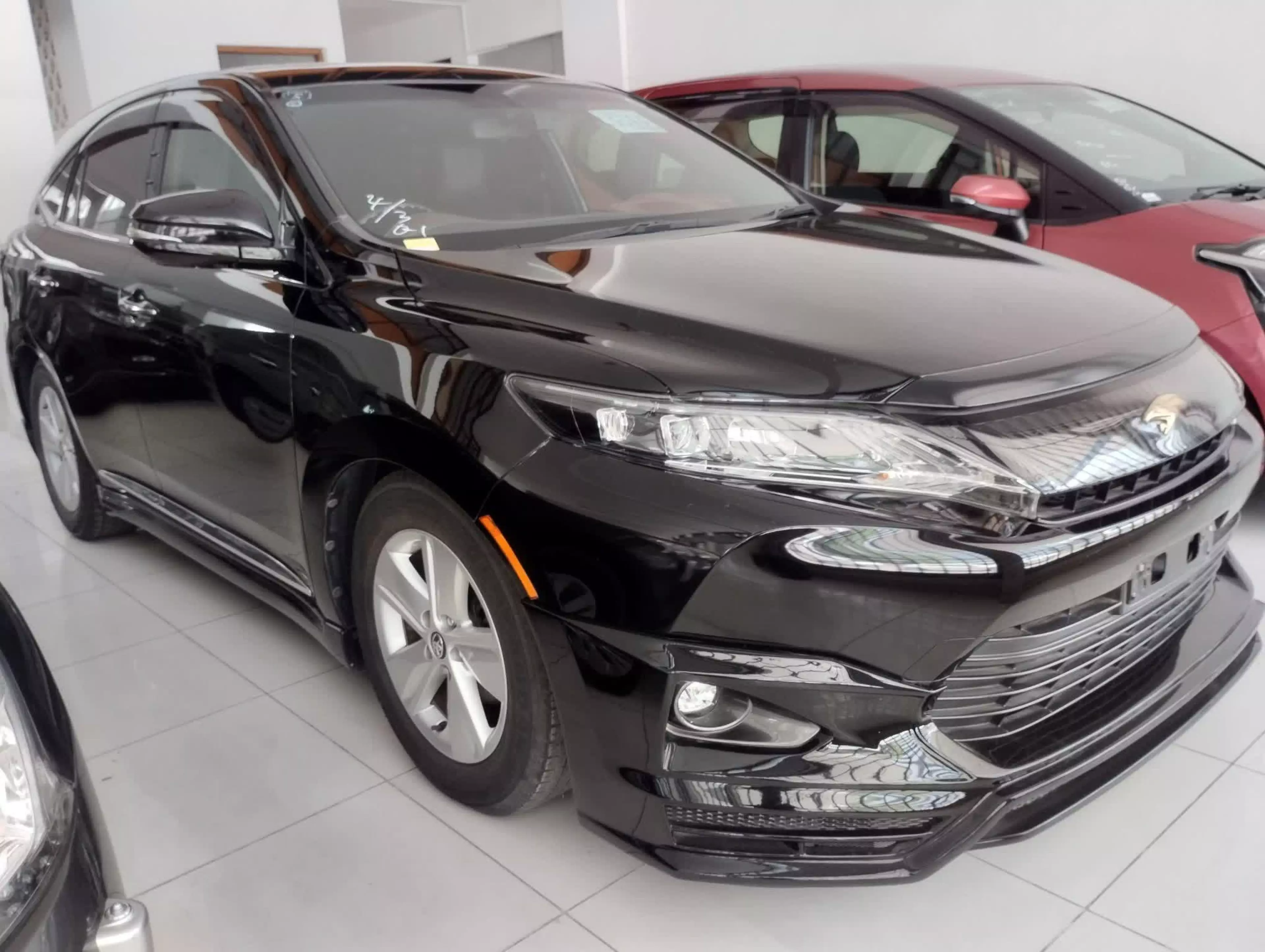 Toyota Harrier - 2017