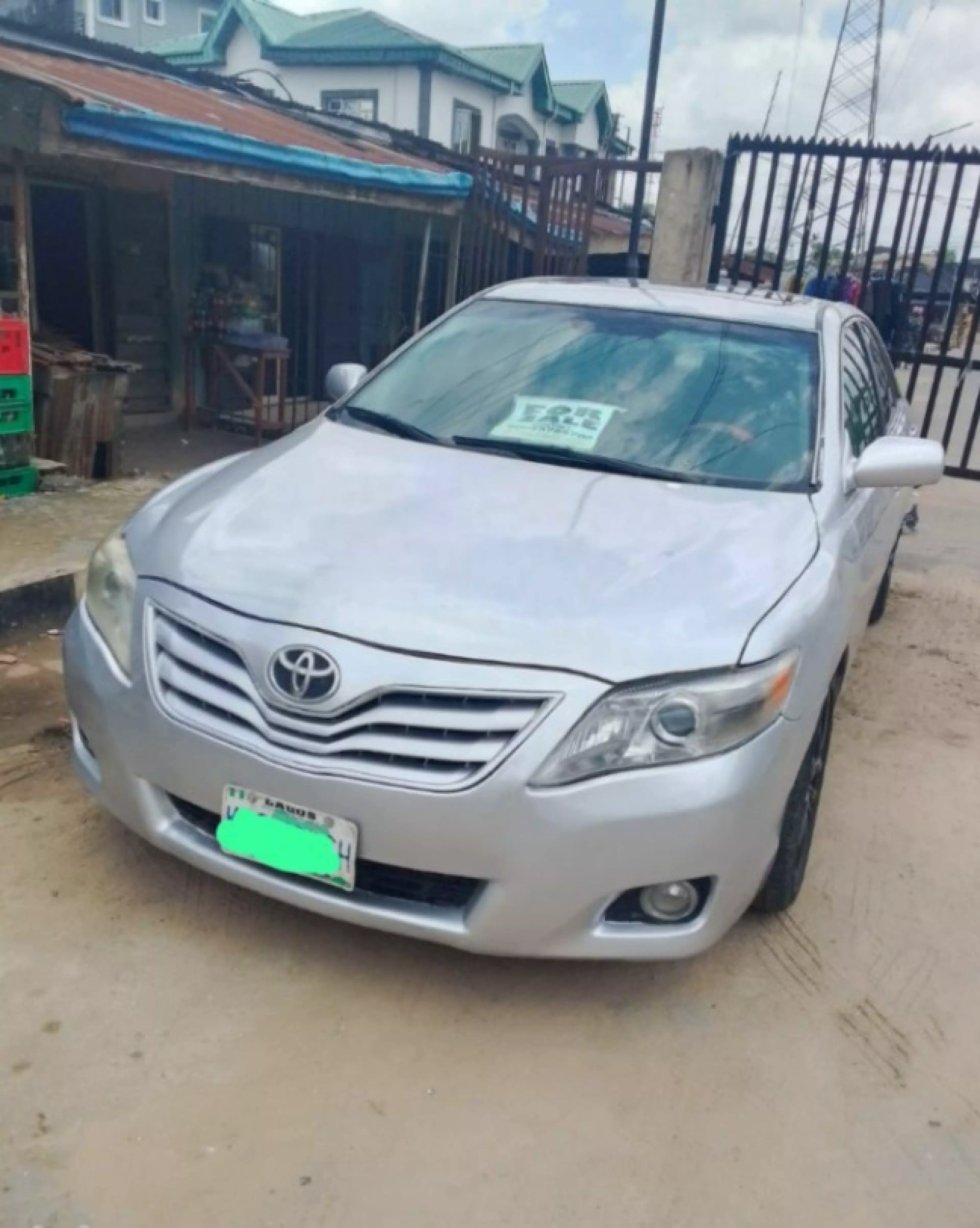 Toyota Camry - 2010