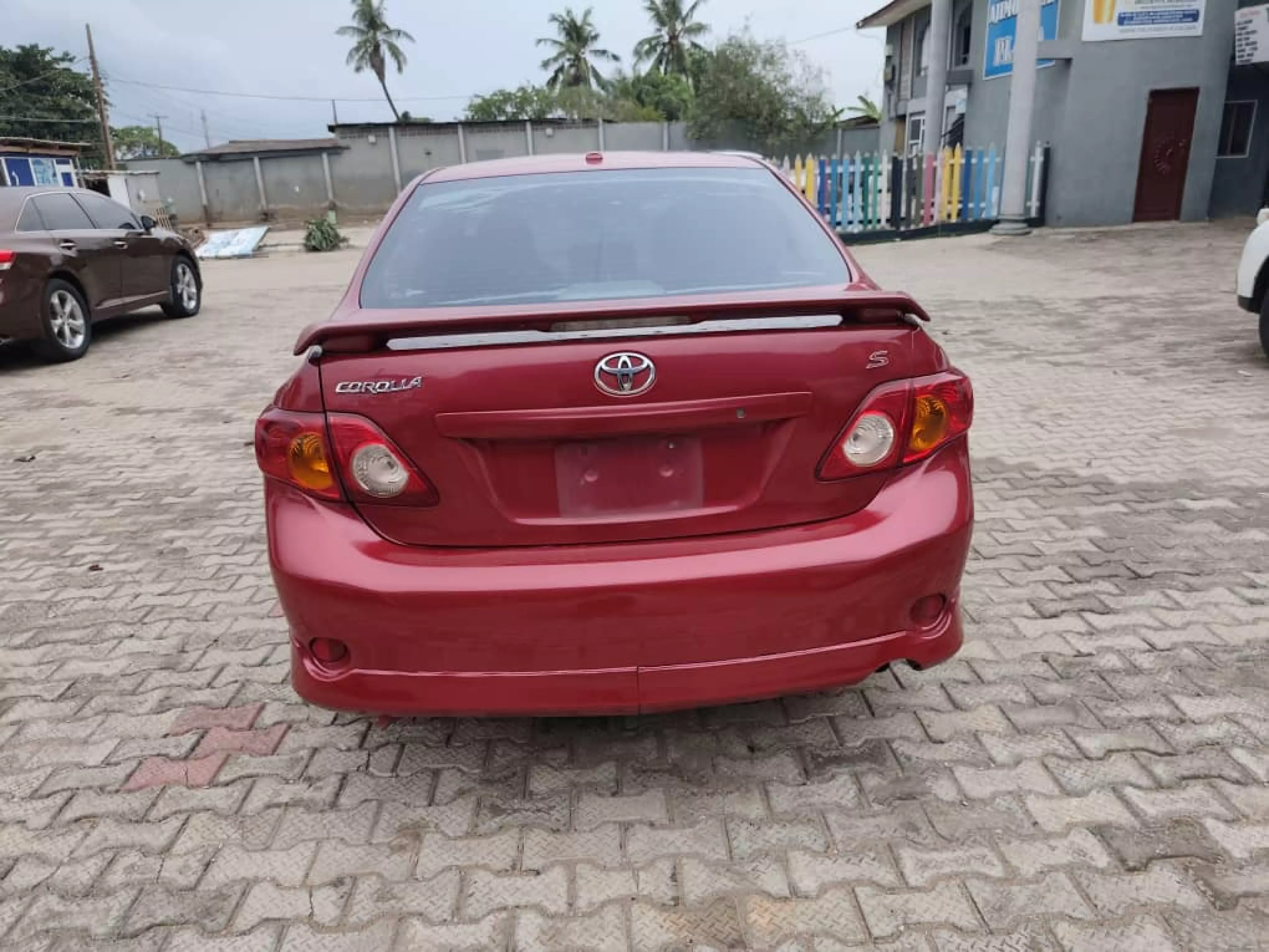 Toyota Corolla   - 2010
