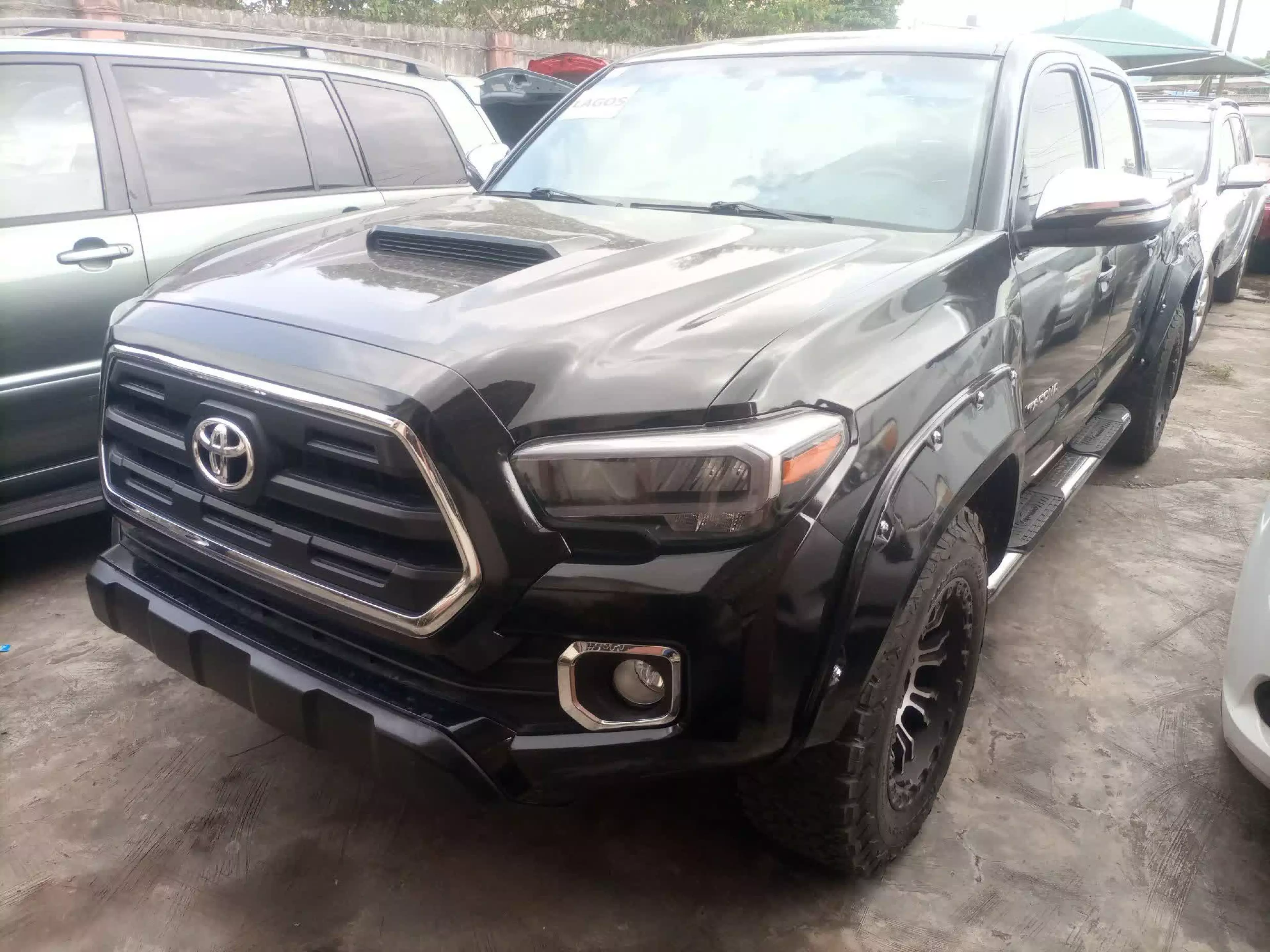 Toyota Tacoma - 2011