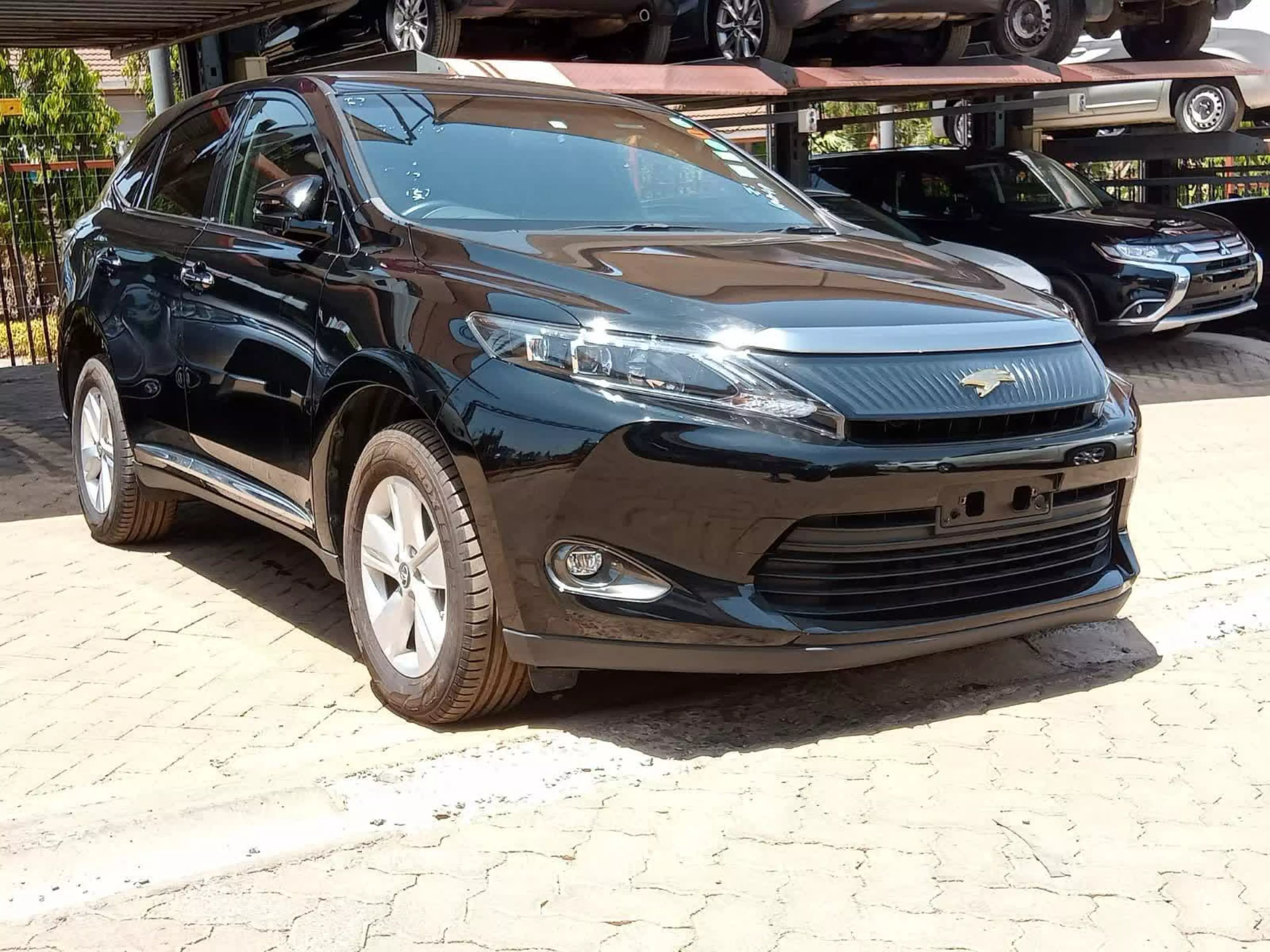Toyota Harrier - 2016