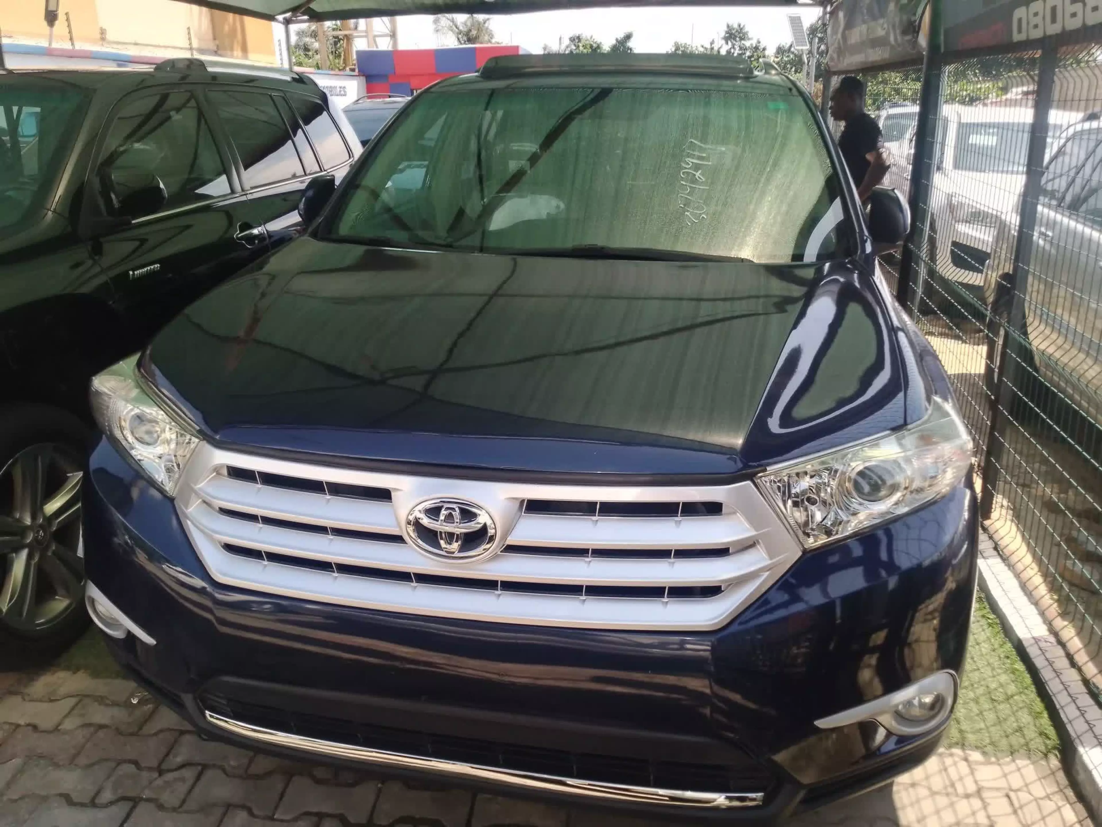 Toyota Highlander   - 2011