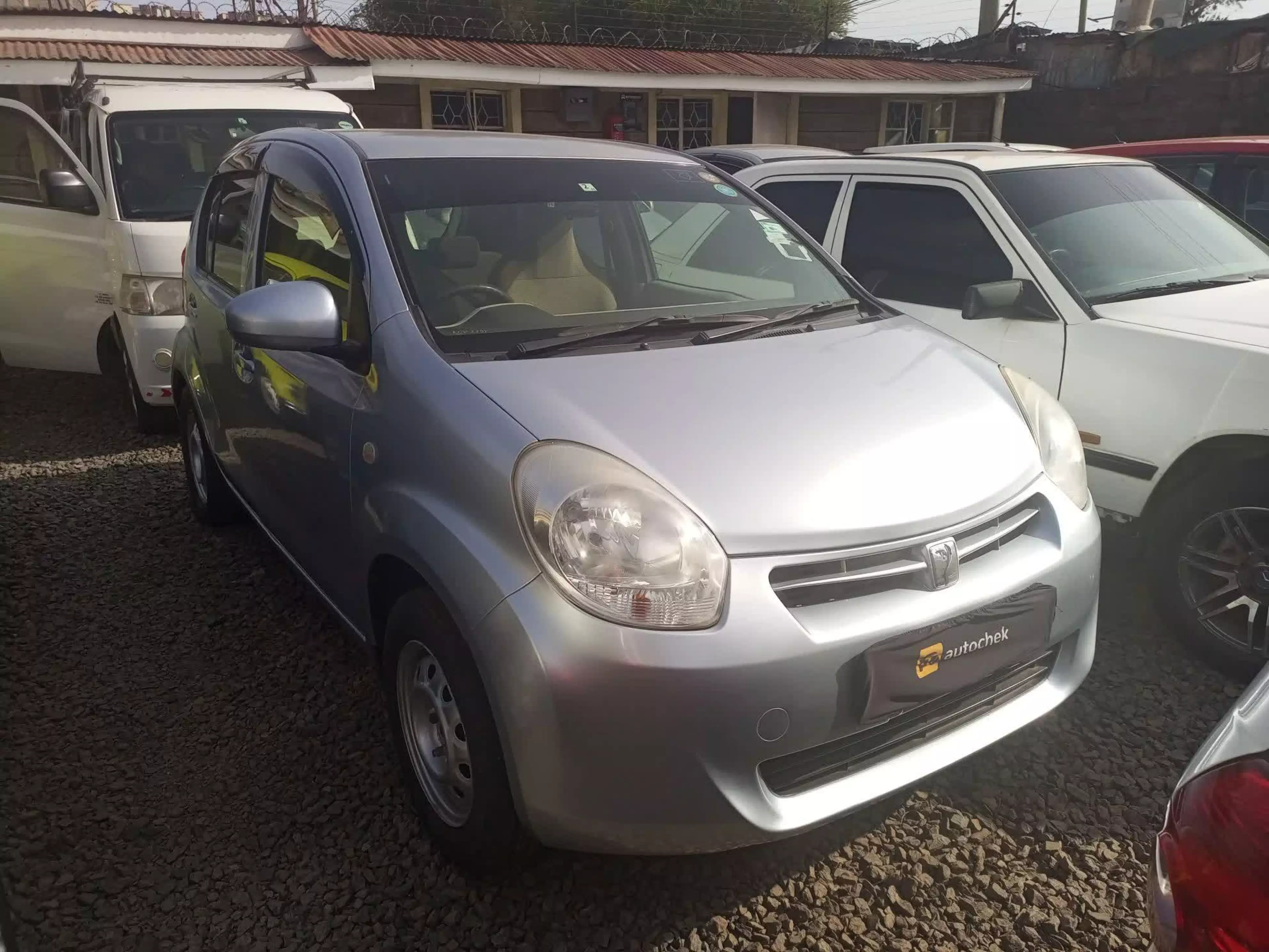 Toyota Passo - 2012