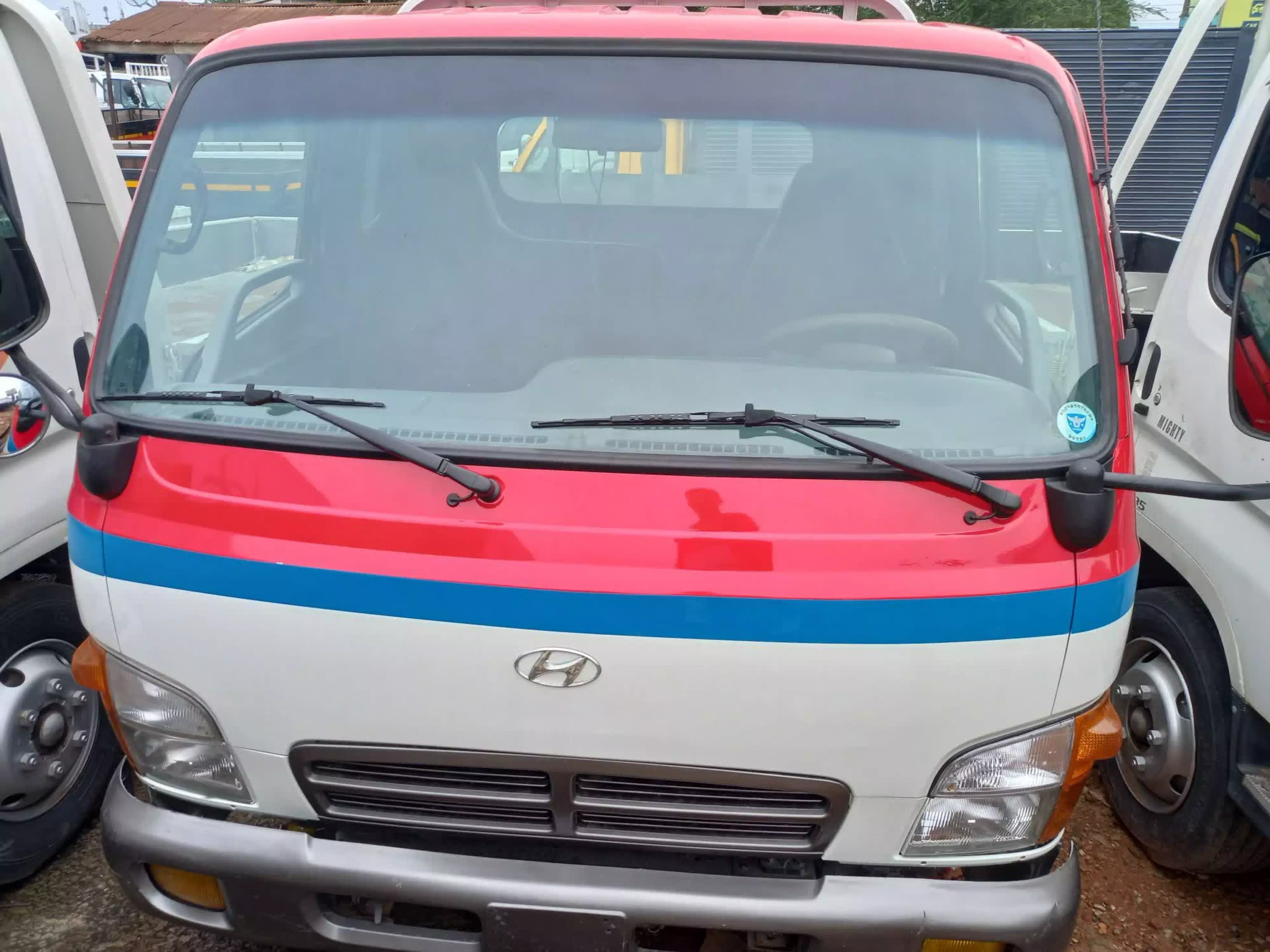 Hyundai Mighty - 2004