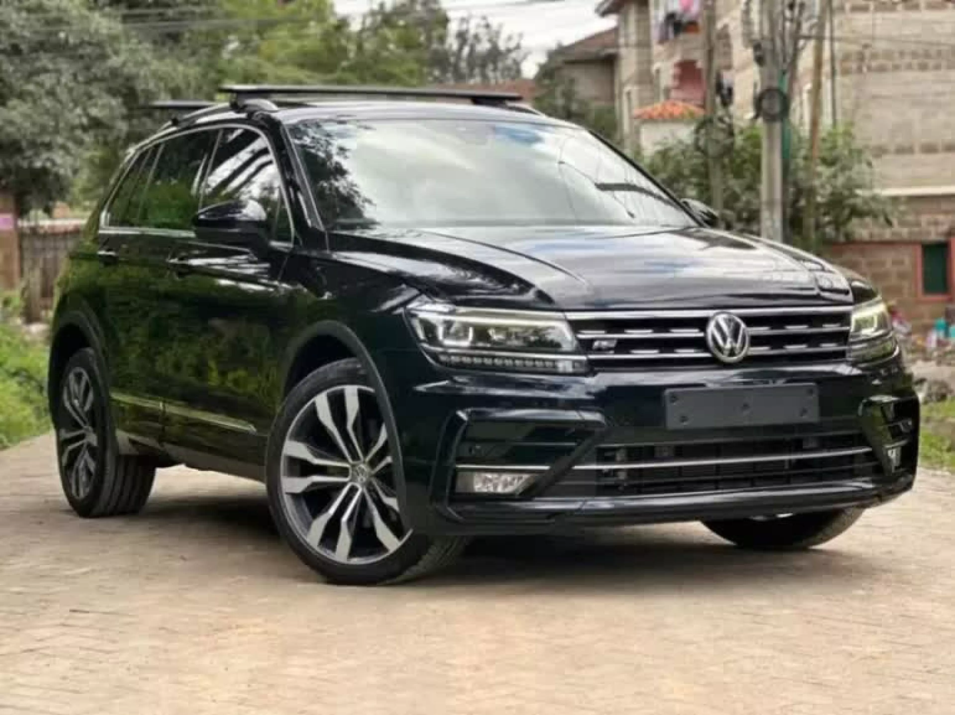Volkswagen Tiguan - 2020