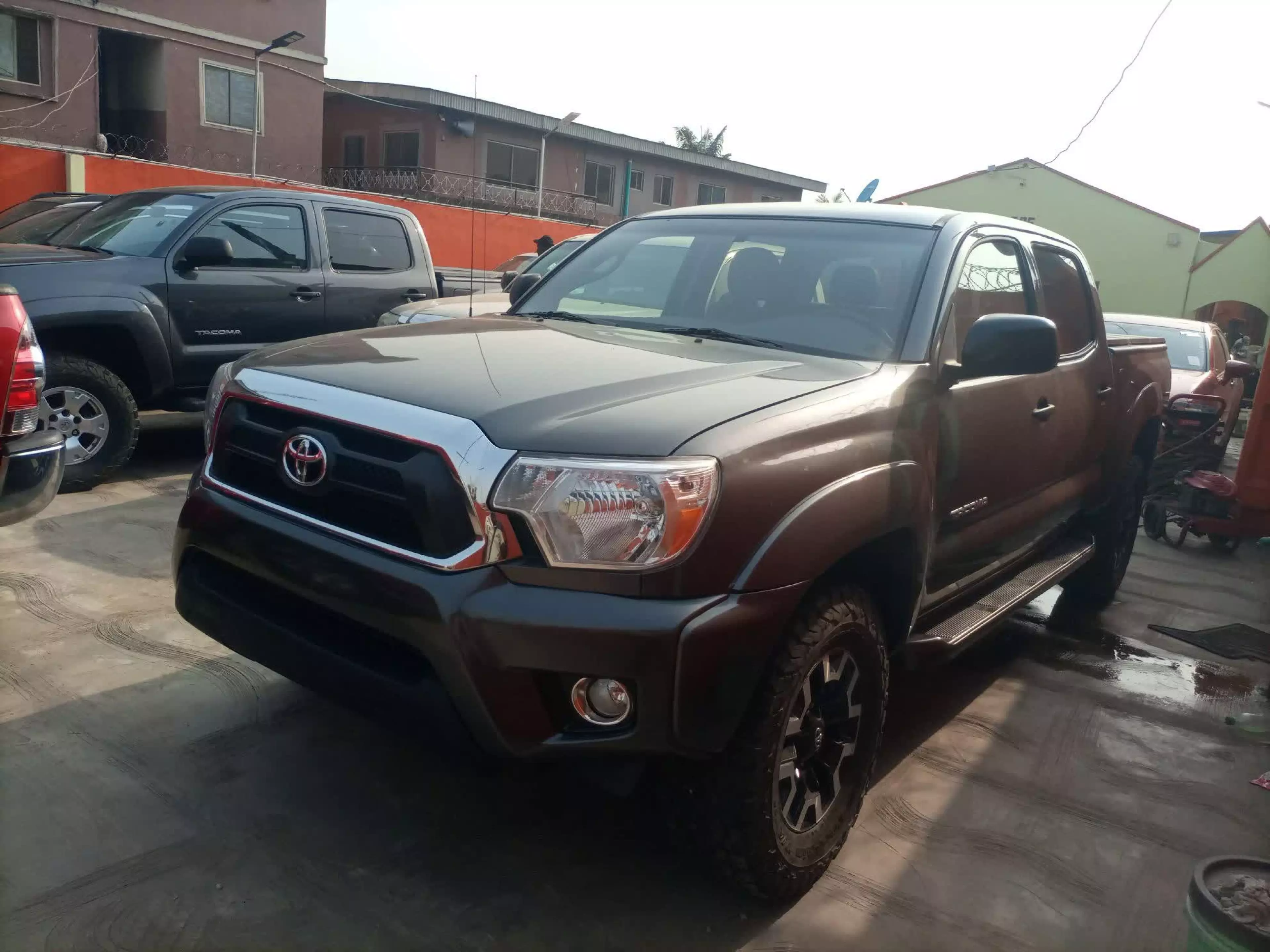 Toyota Tacoma - 2014