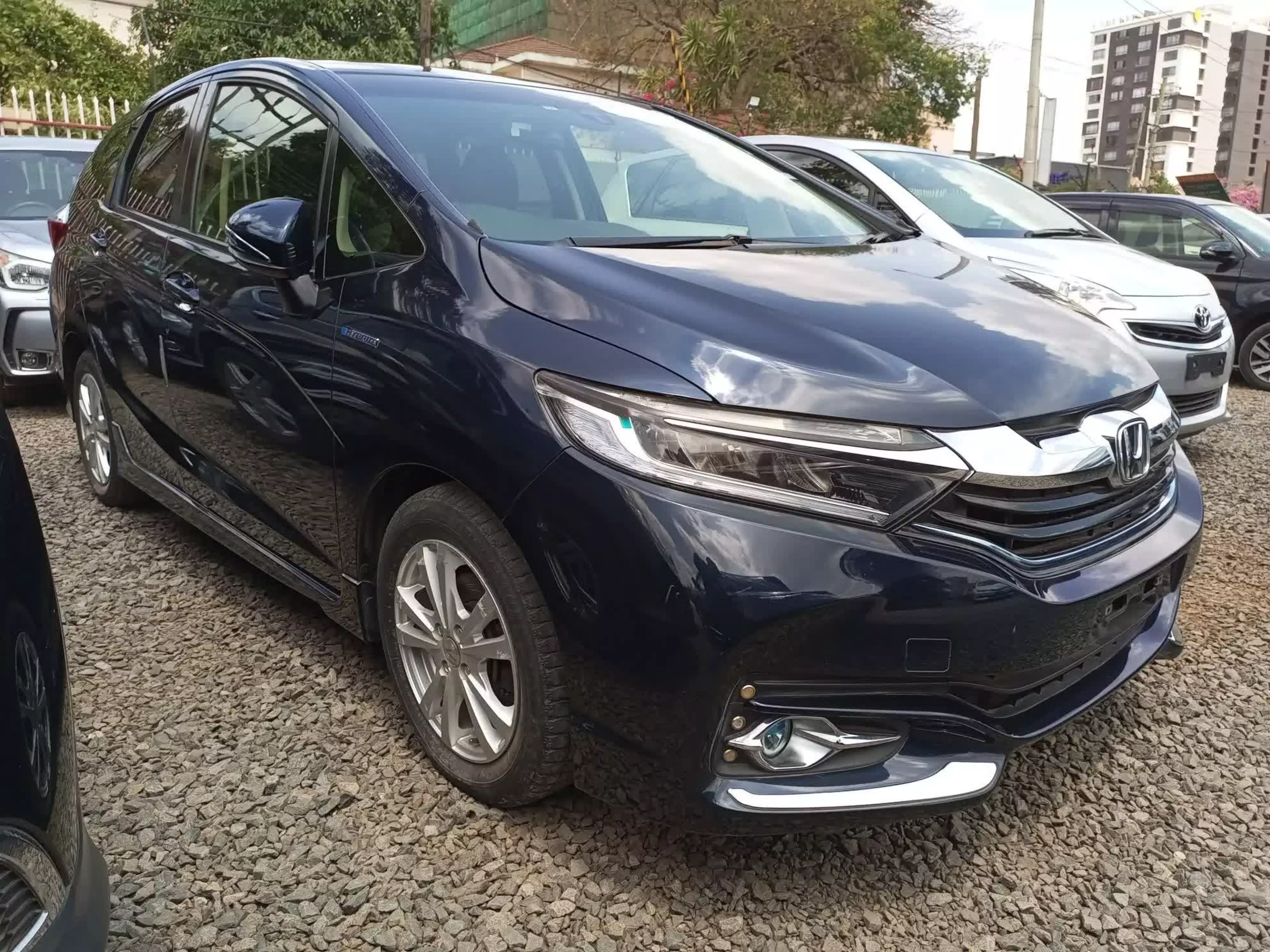 Honda Fit shuttle hybrid - 2015