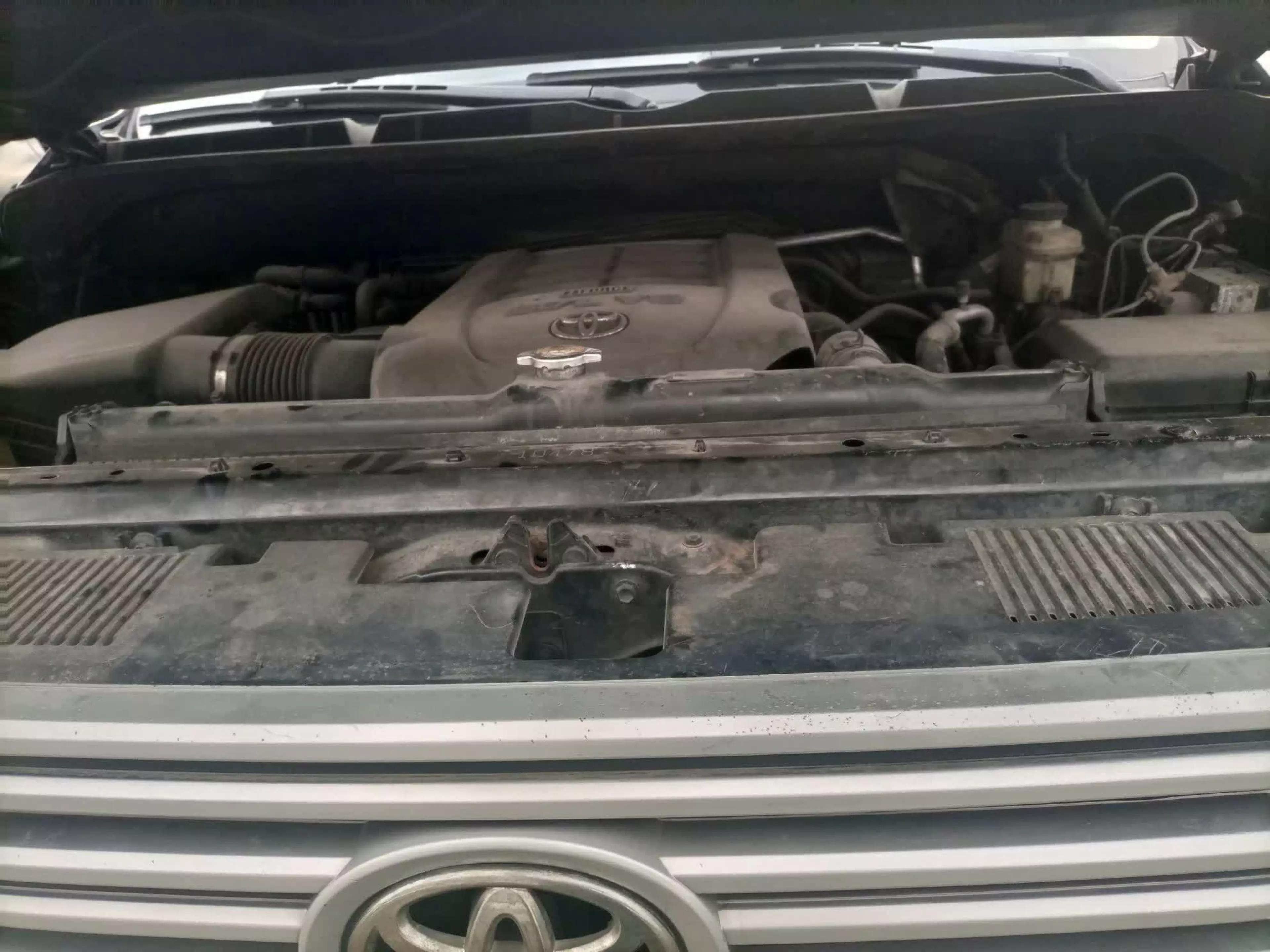 Toyota Sequoia   - 2010