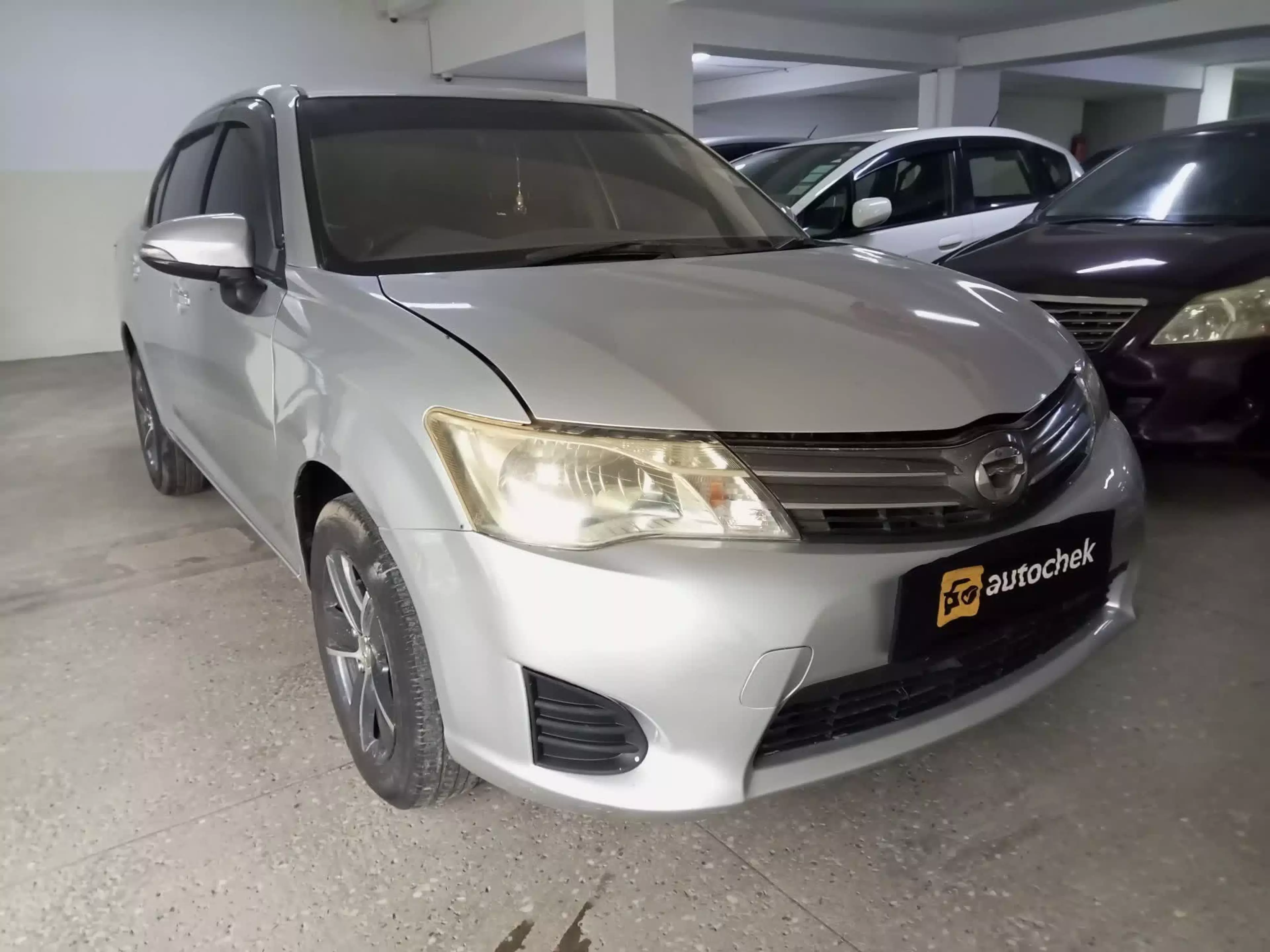 Toyota Axio  - 2012