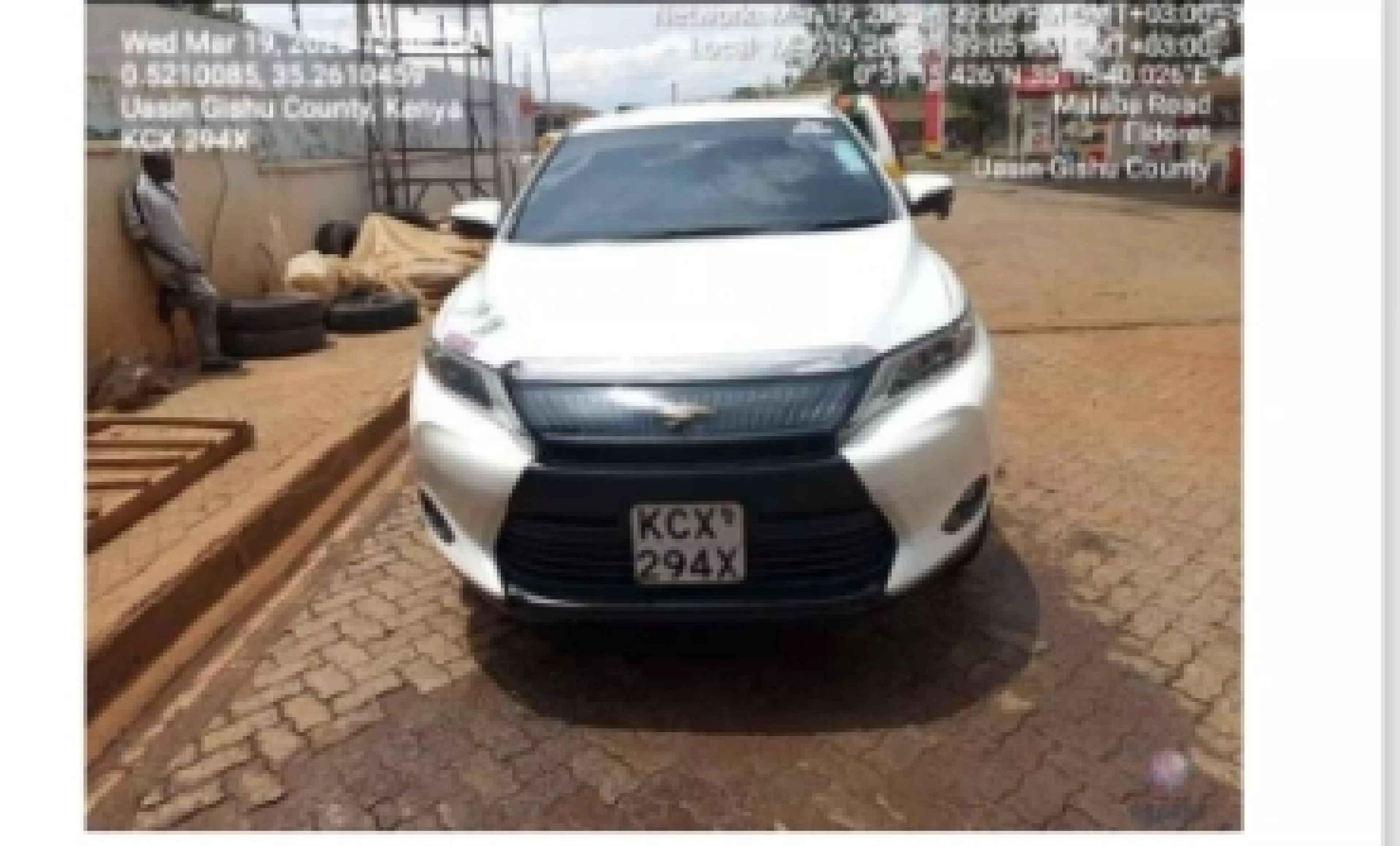 Toyota Harrier   - 2014