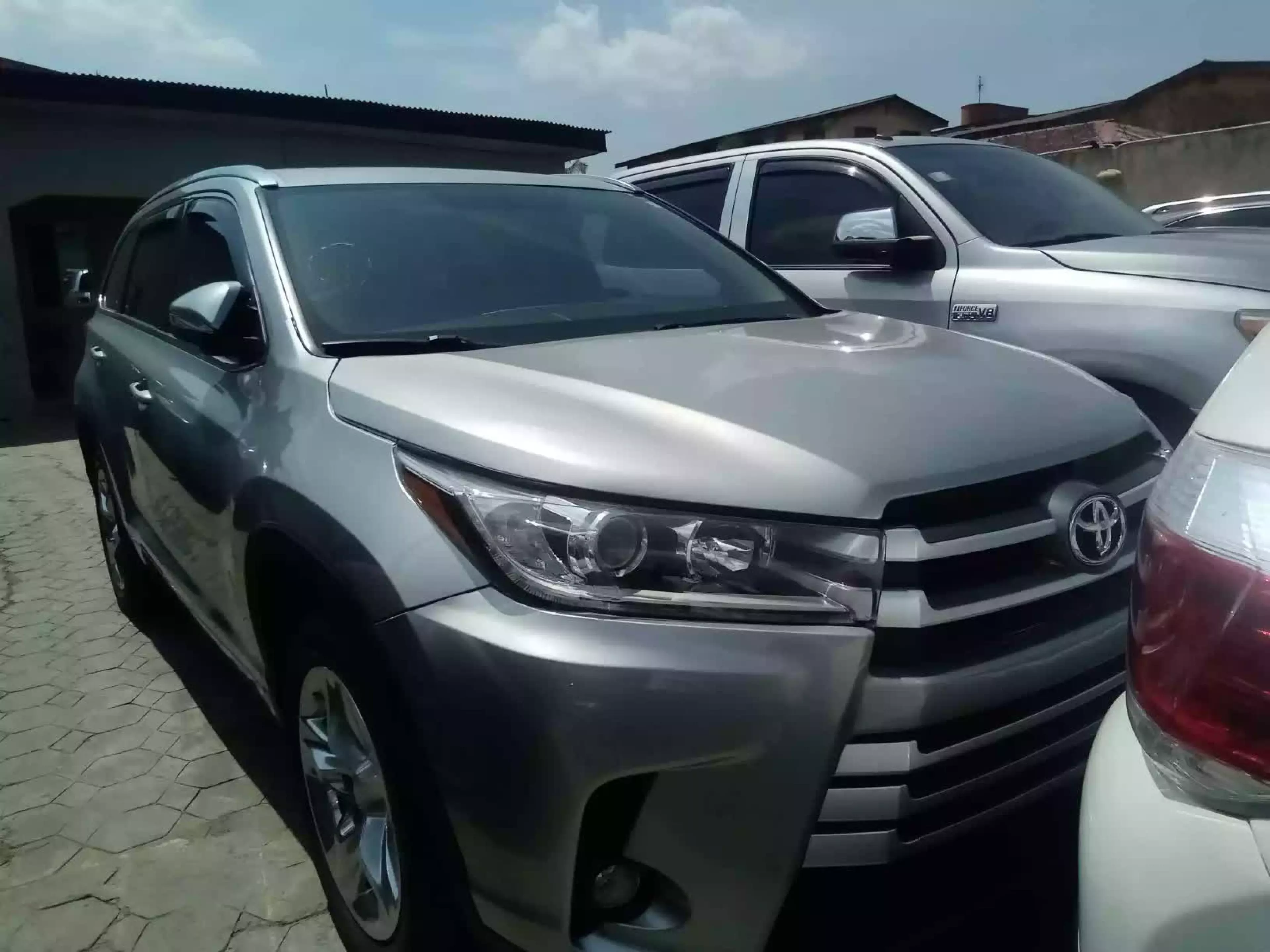 Toyota Highlander - 2015