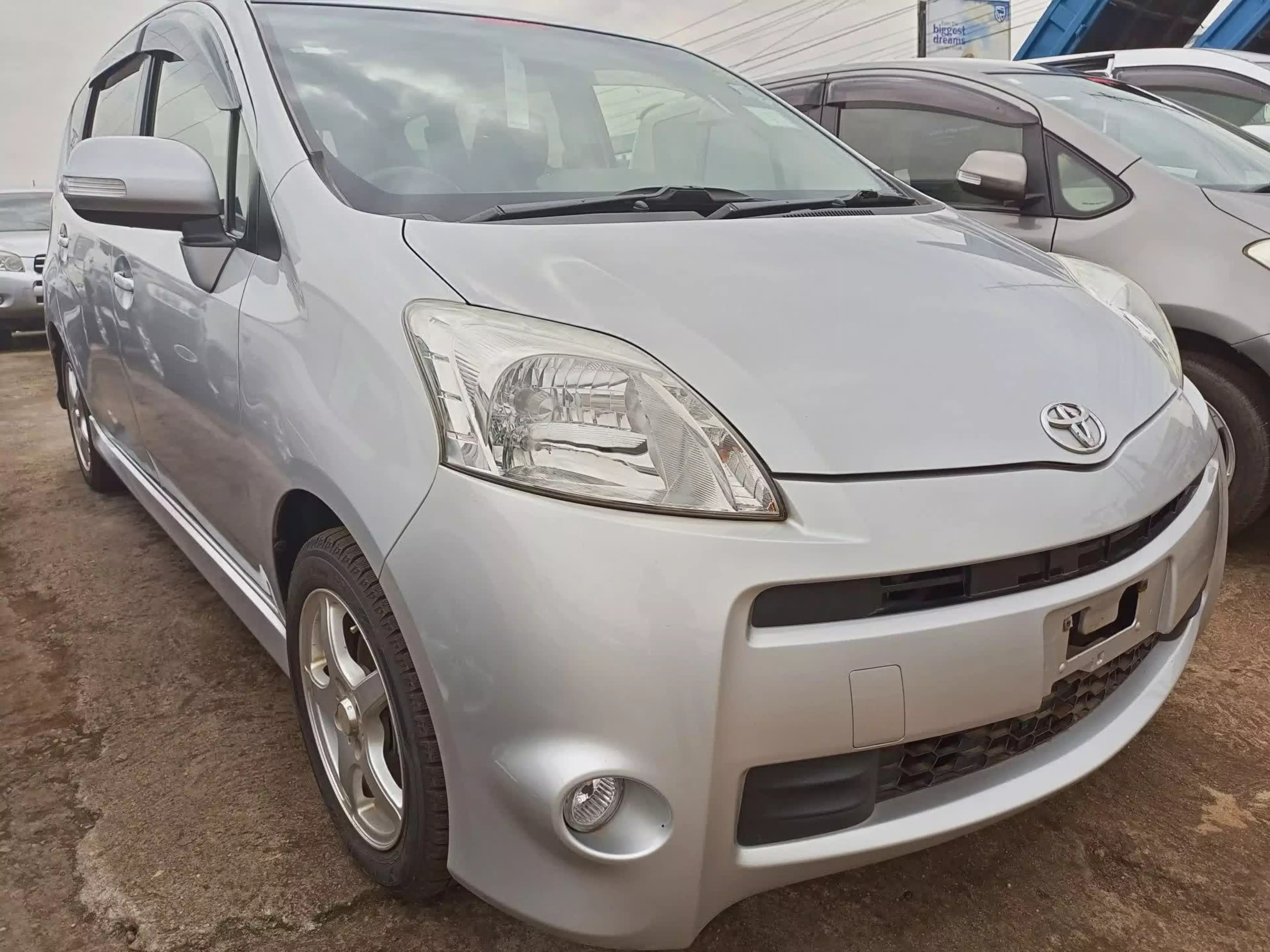 Toyota Passo Sette - 2008