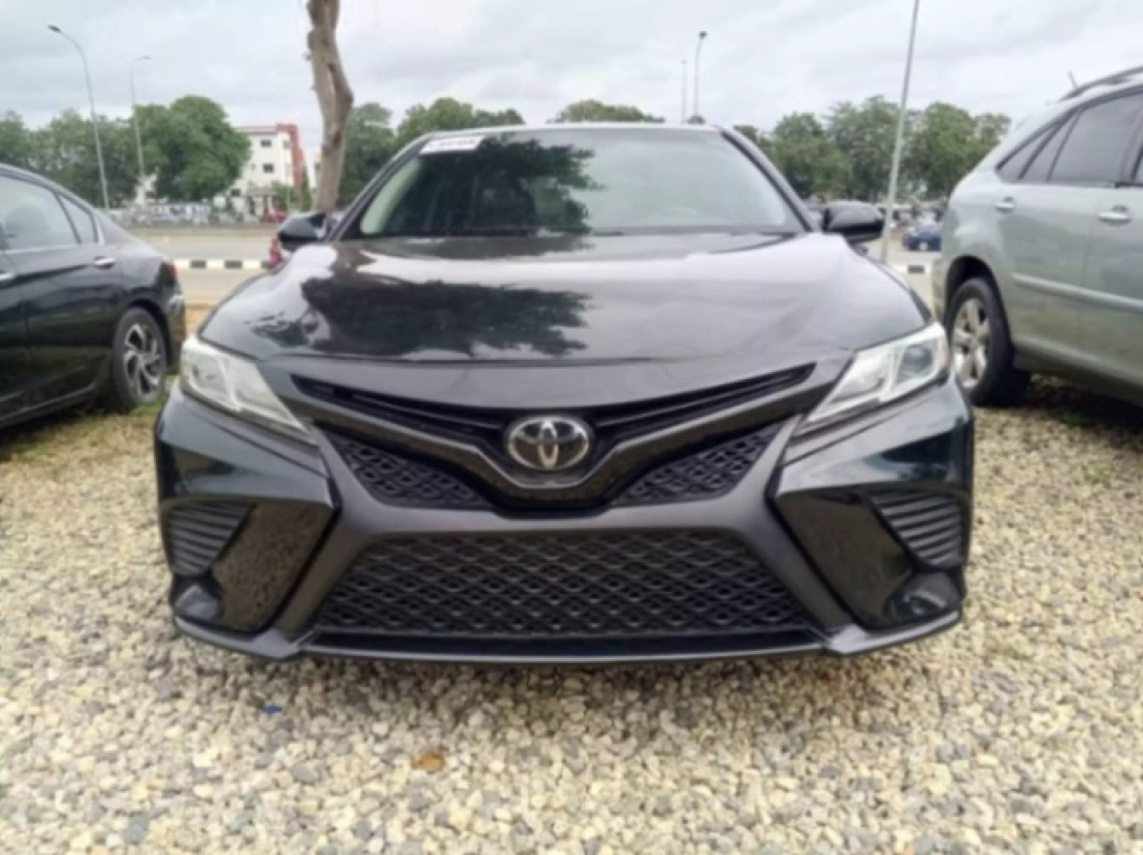 Toyota Camry - 2018